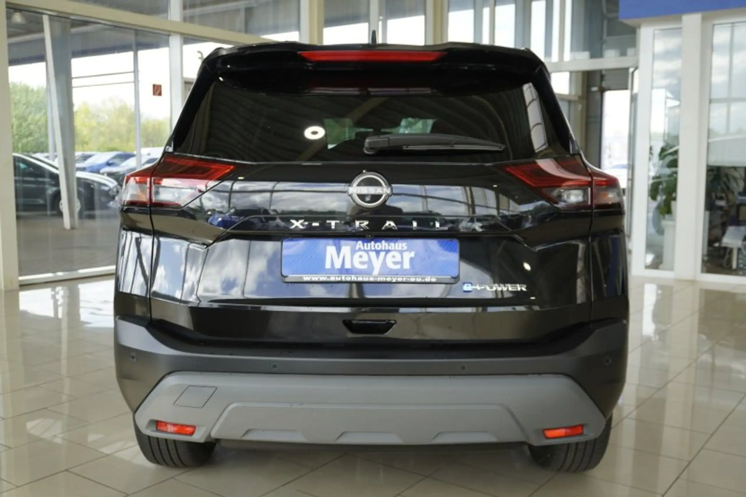 Nissan - X-Trail