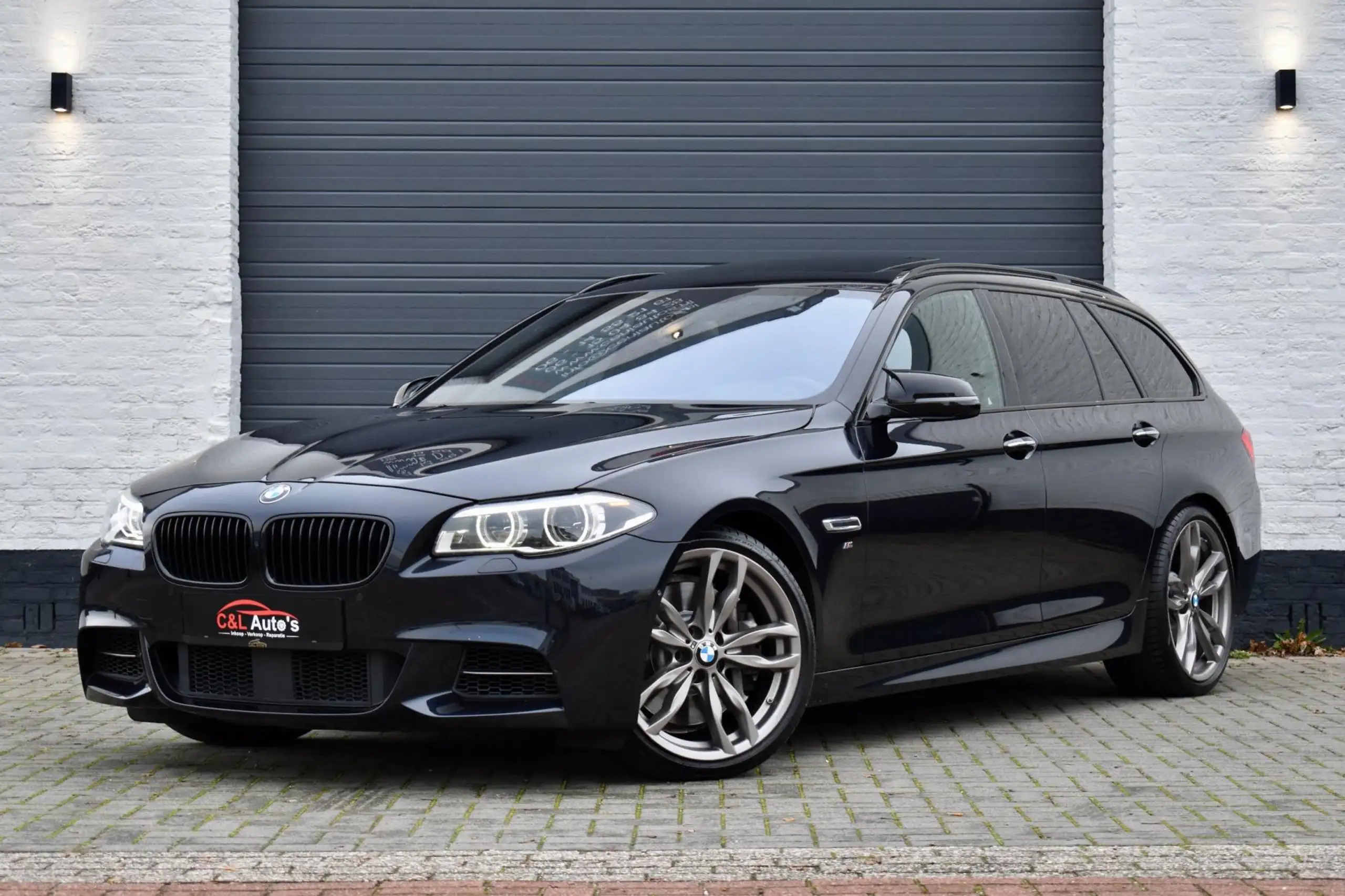 BMW - M550