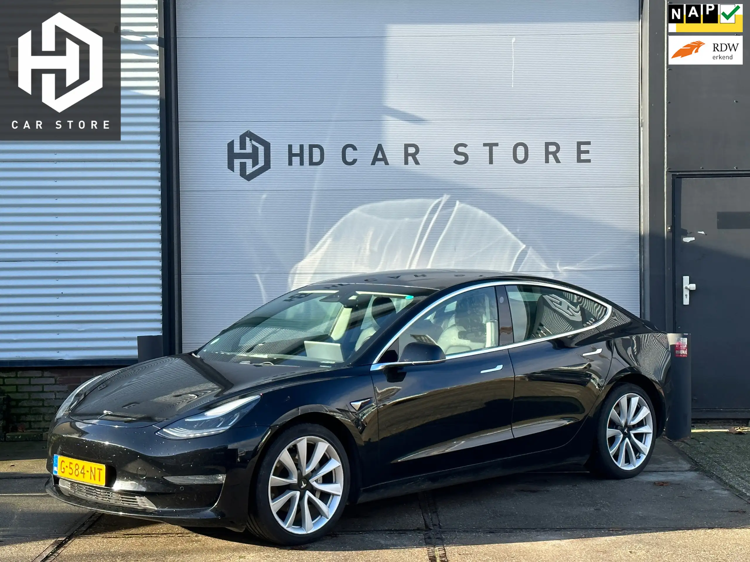 Tesla - Model 3