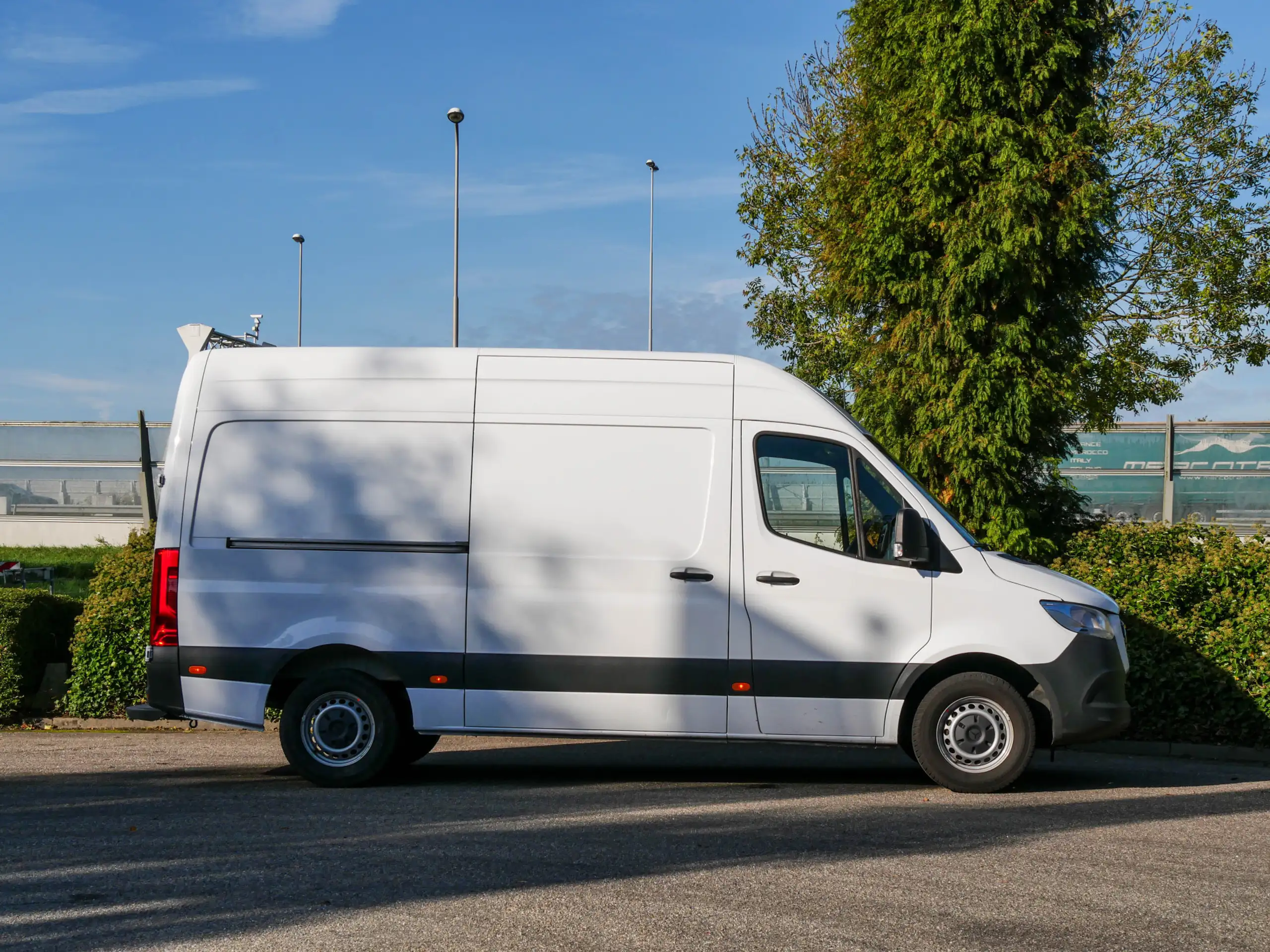 Mercedes-Benz - Sprinter