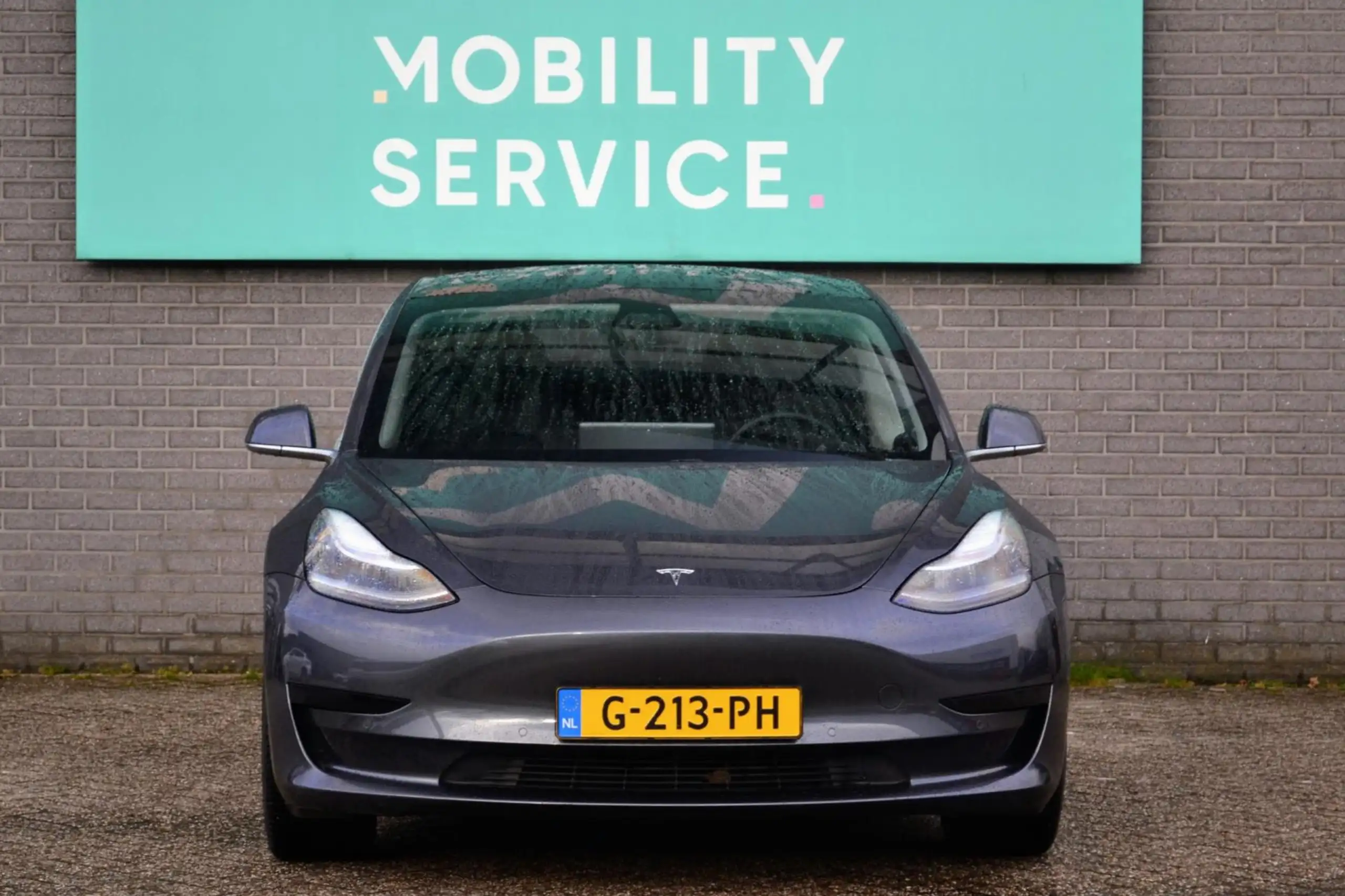 Tesla - Model 3