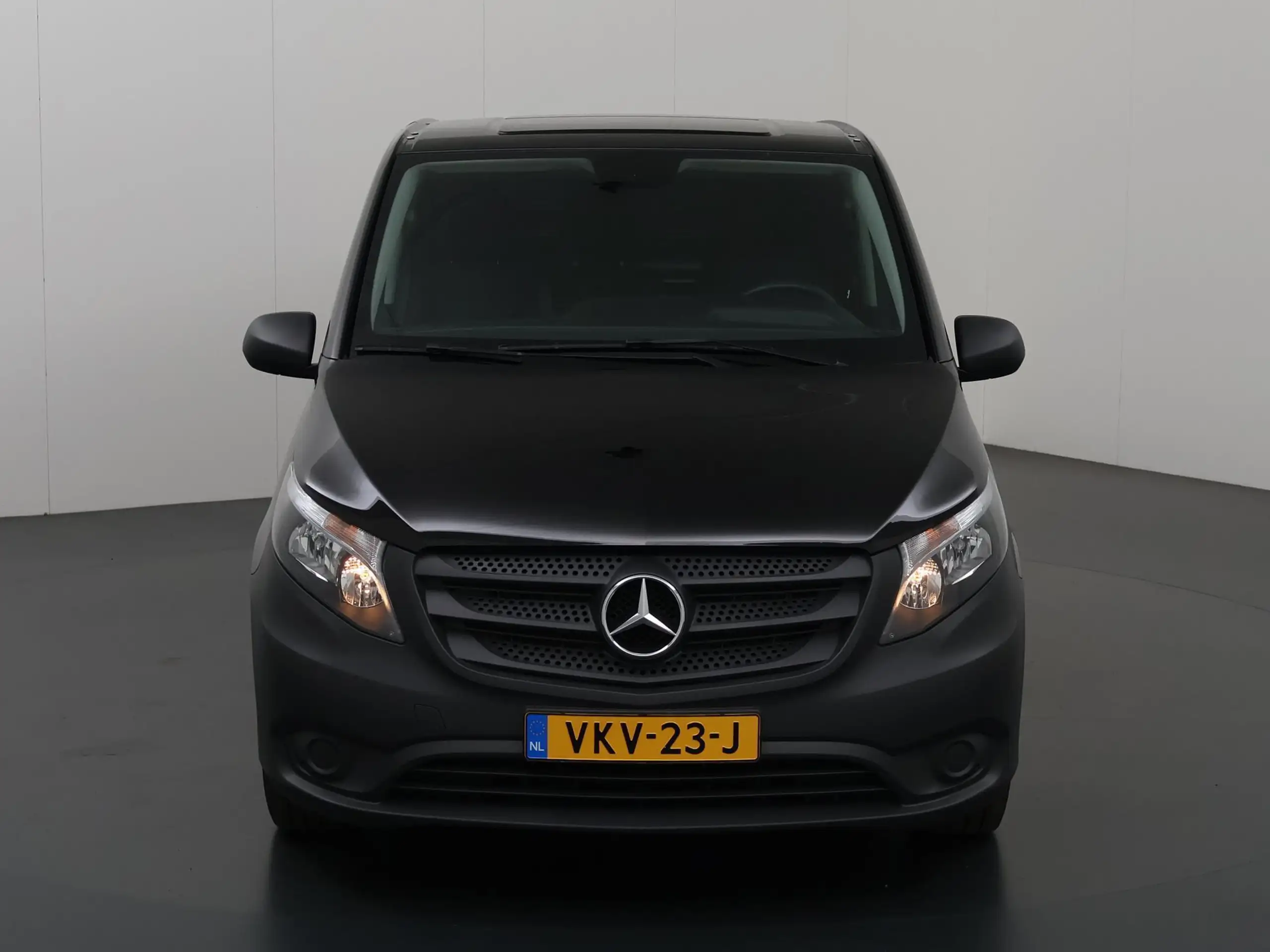 Mercedes-Benz - Vito