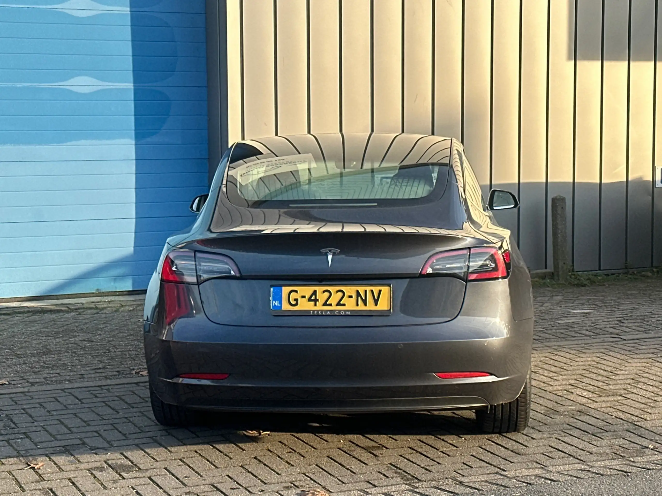 Tesla - Model 3