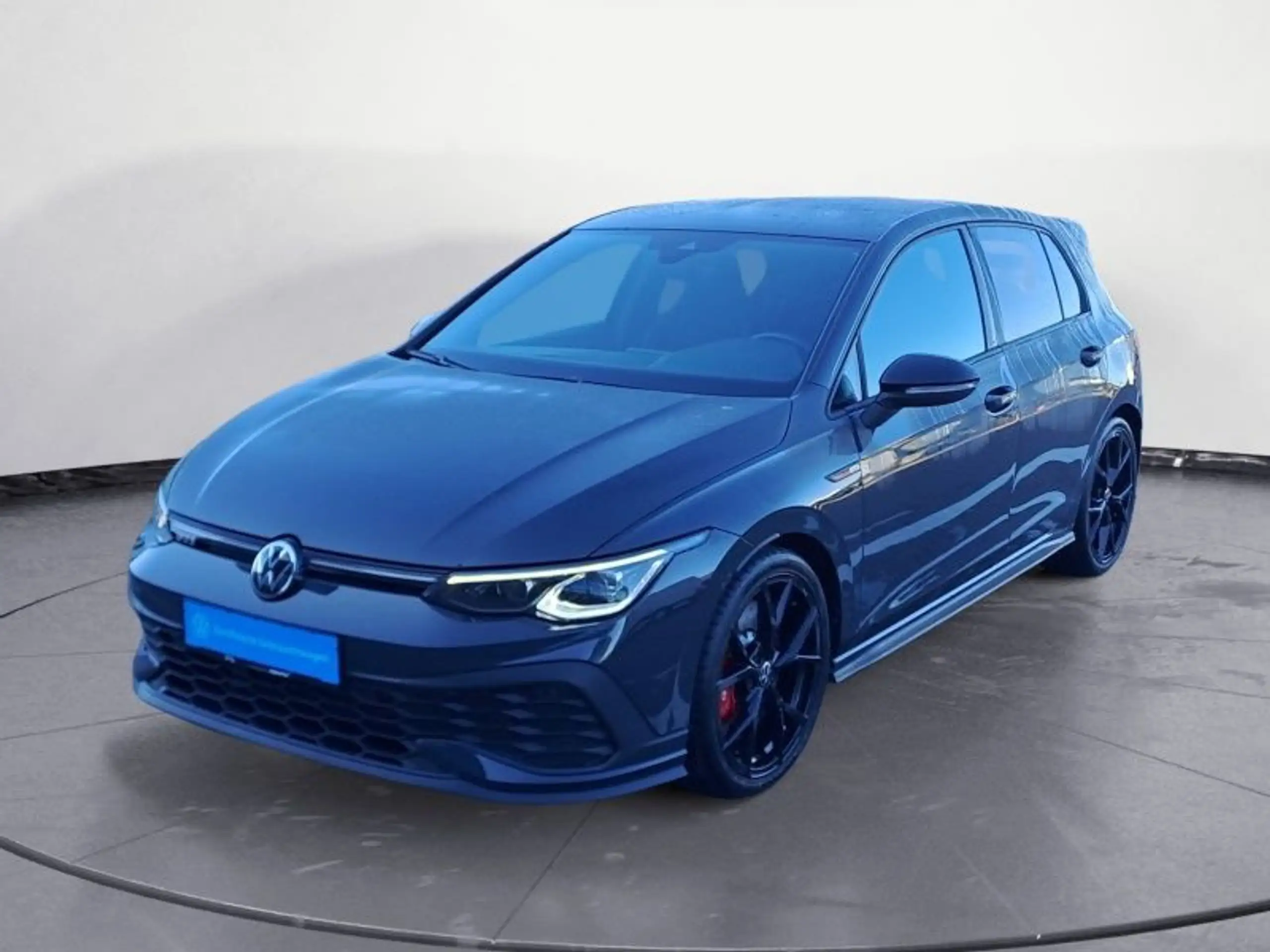 Volkswagen - Golf GTI