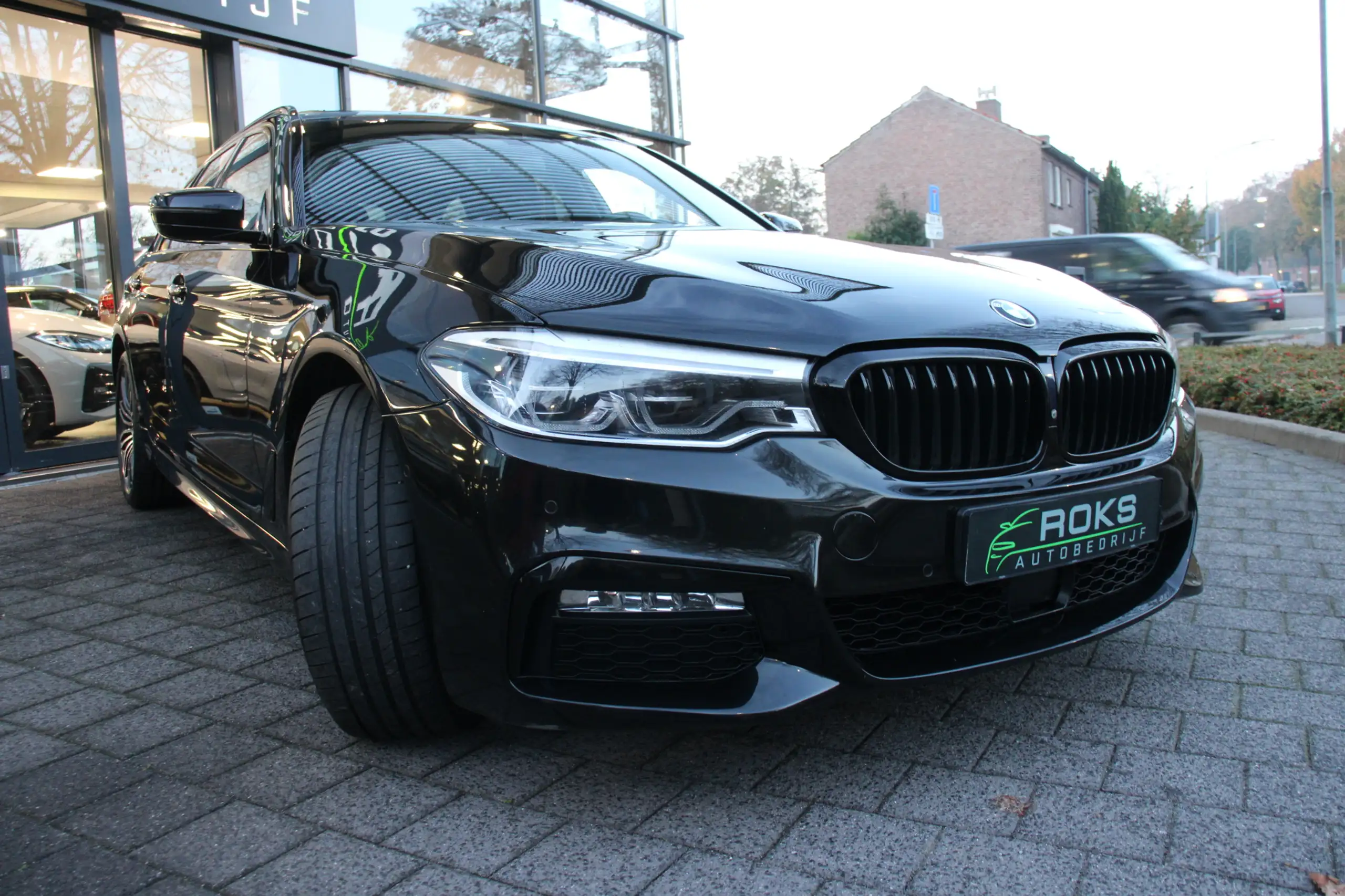 BMW - 530