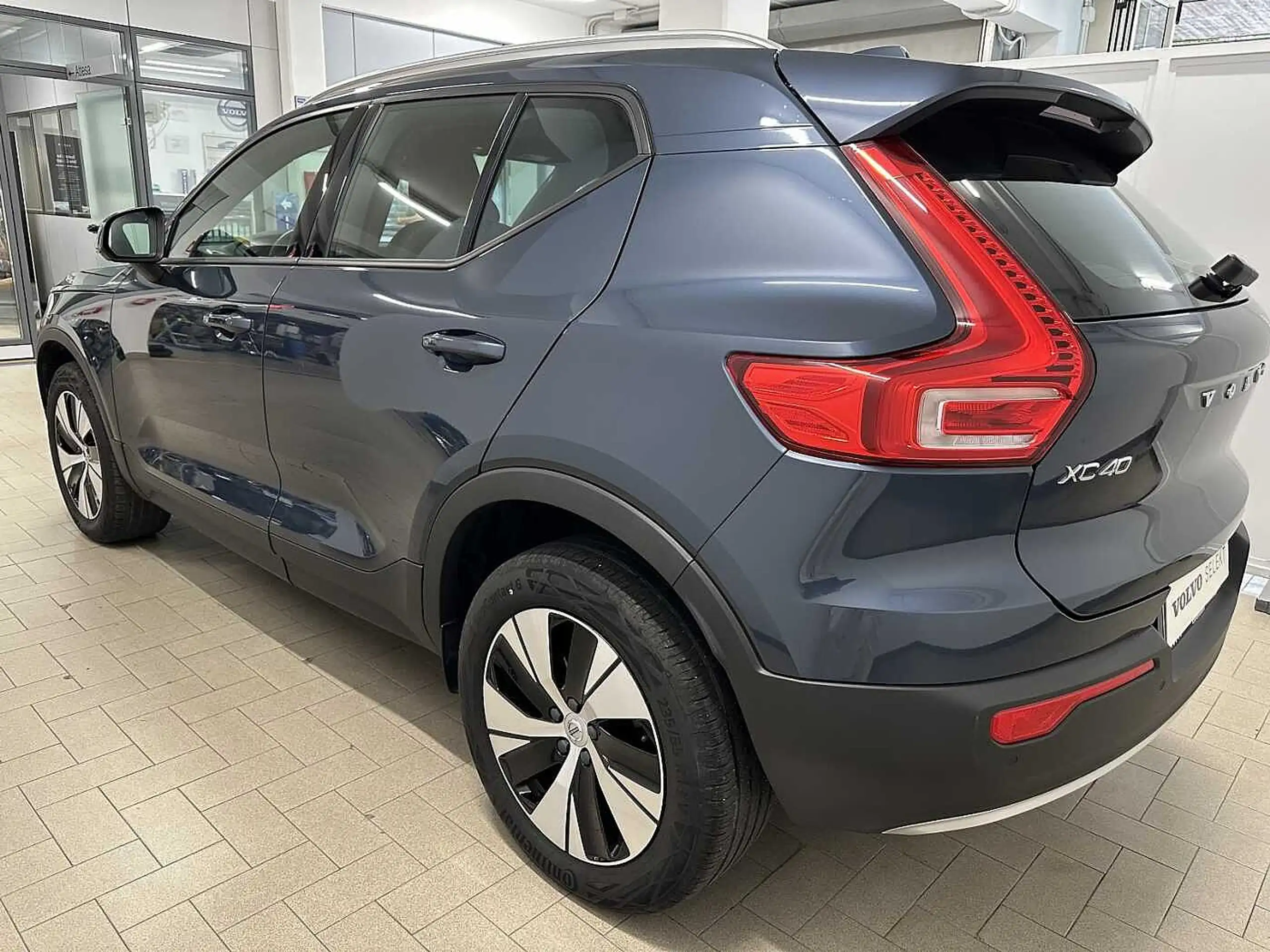 Volvo - XC40