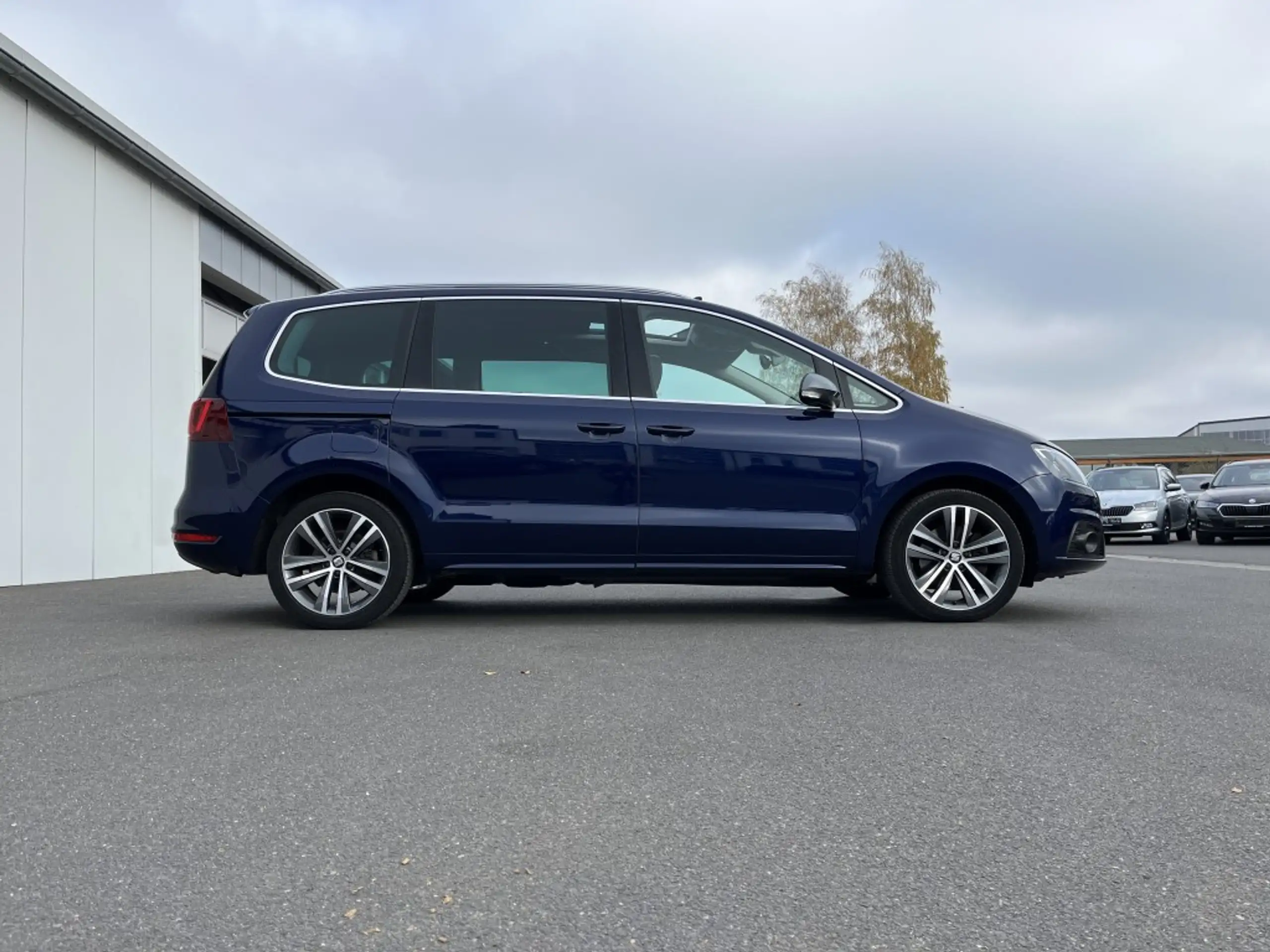 SEAT - Alhambra