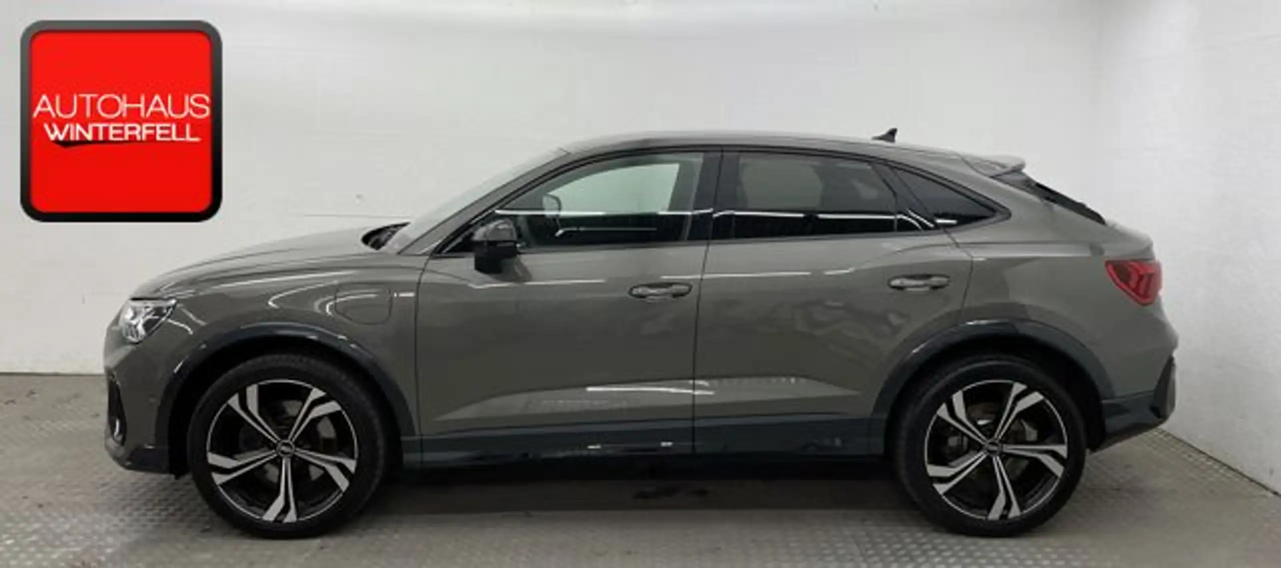 Audi - Q3