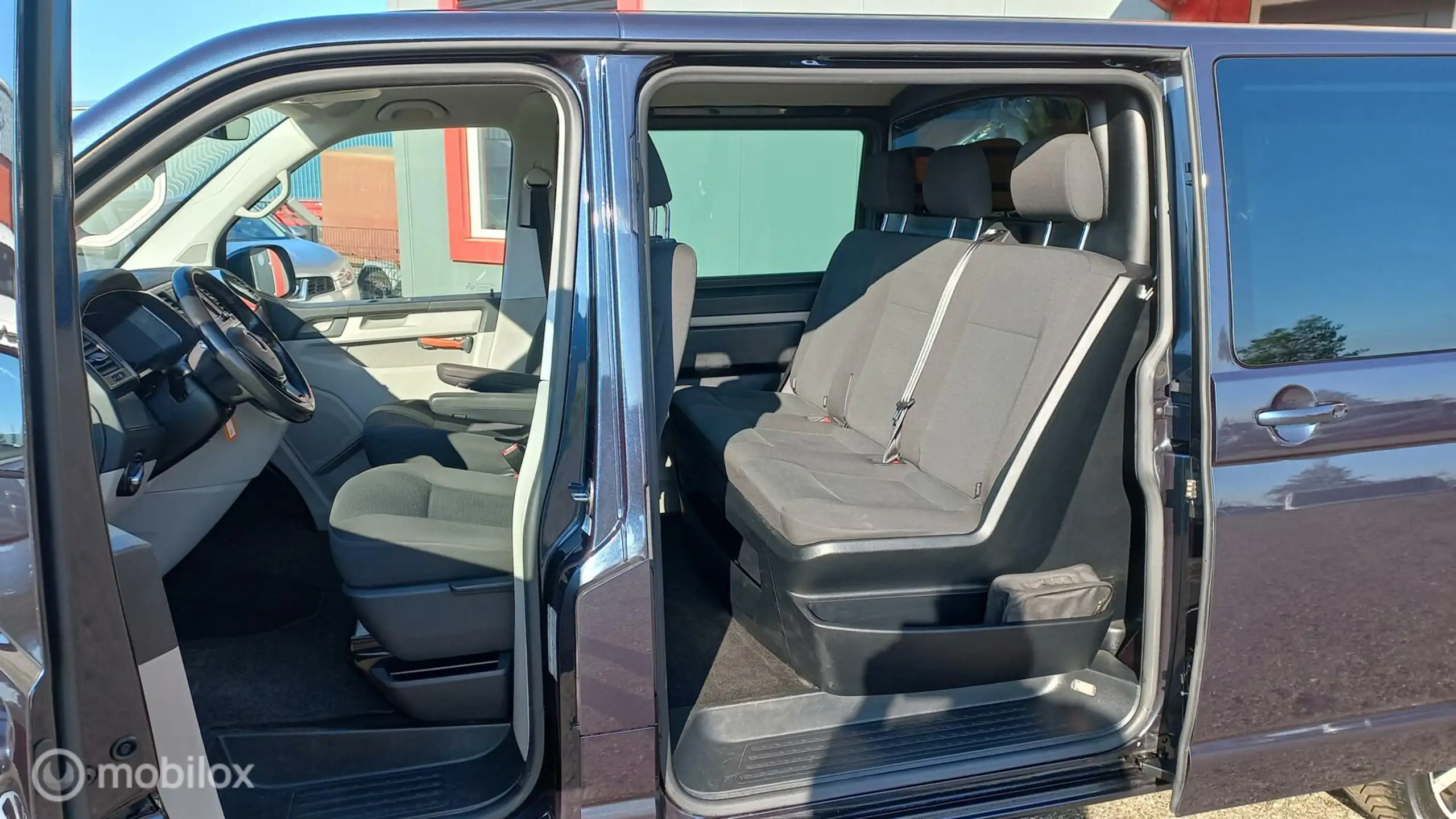 Volkswagen - T6.1 Transporter