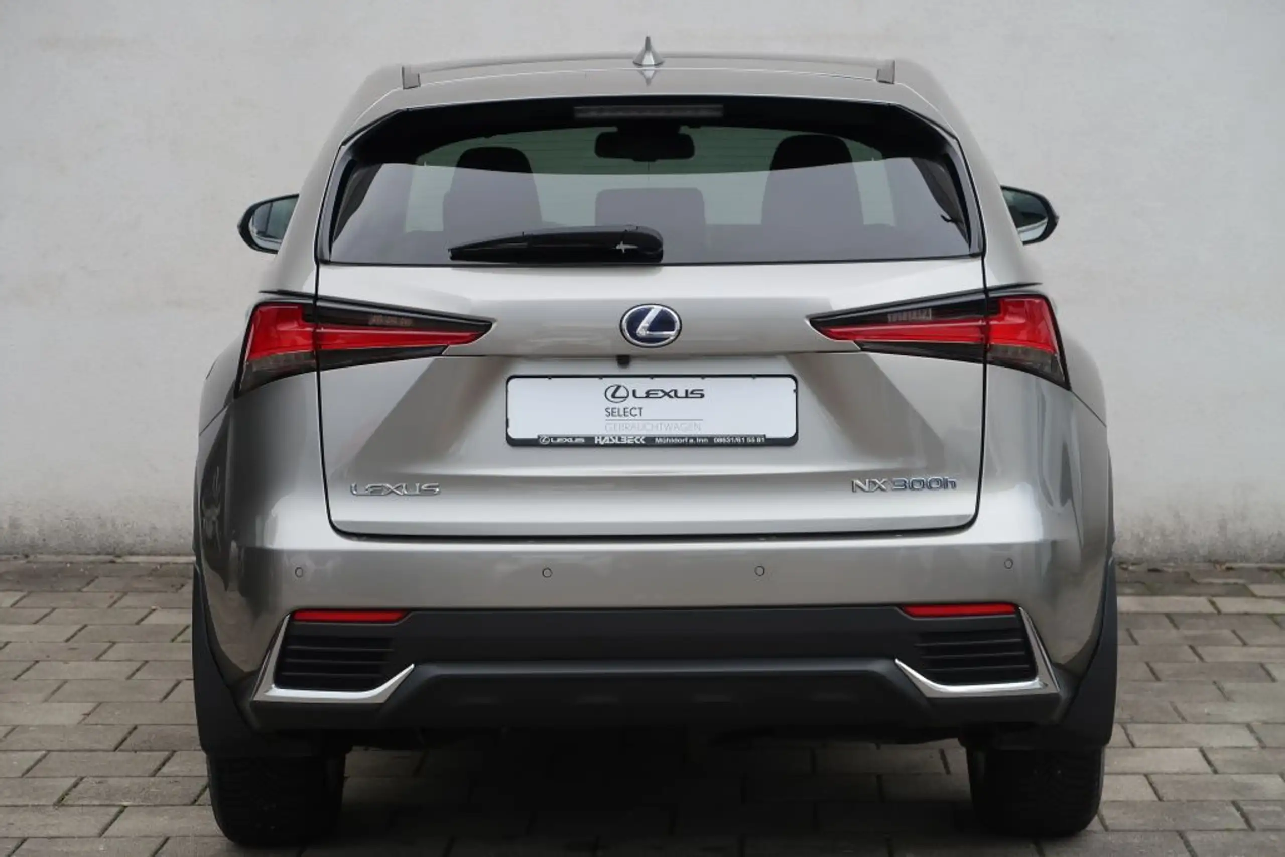 Lexus - NX 300