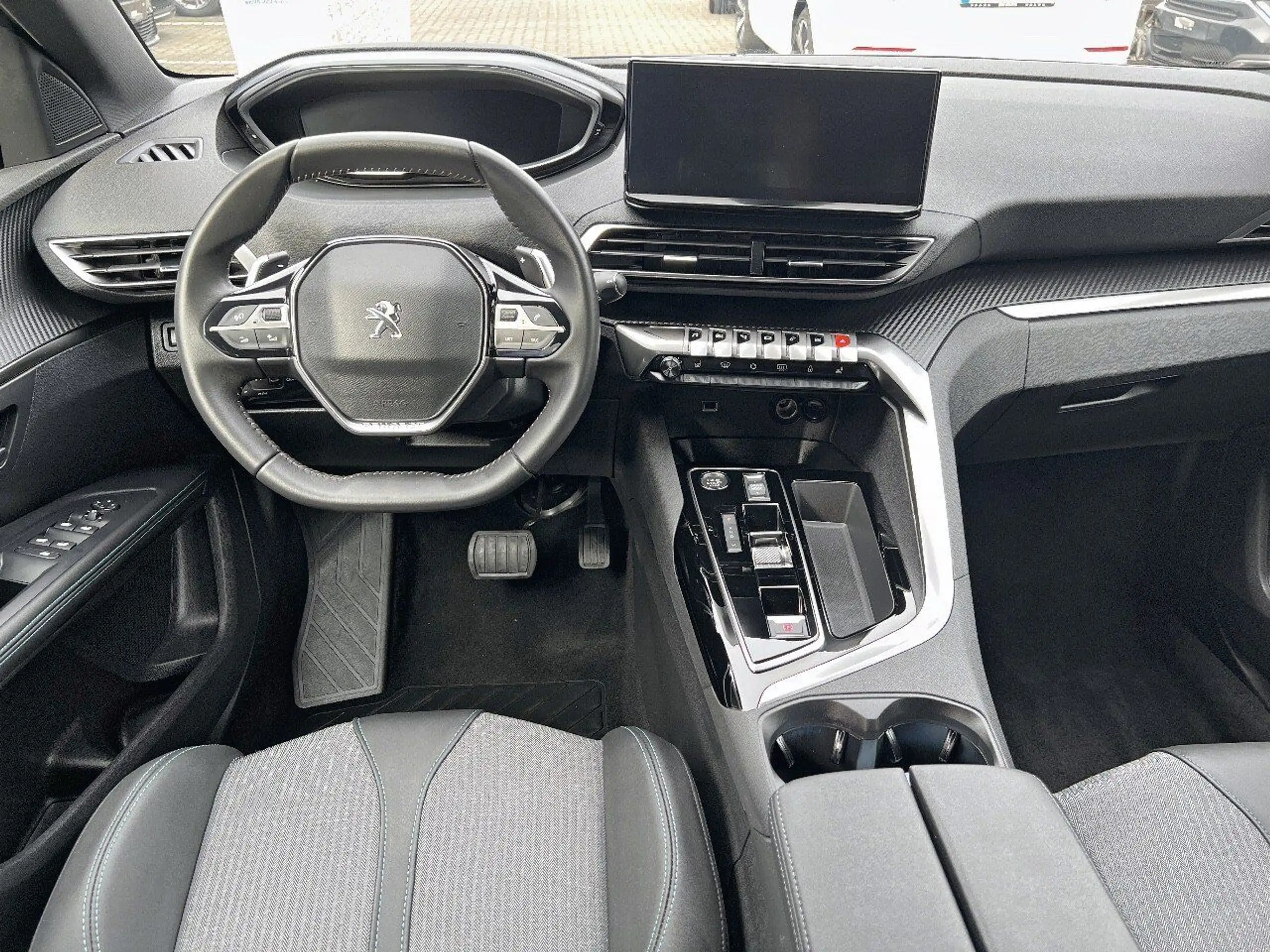 Peugeot - 5008