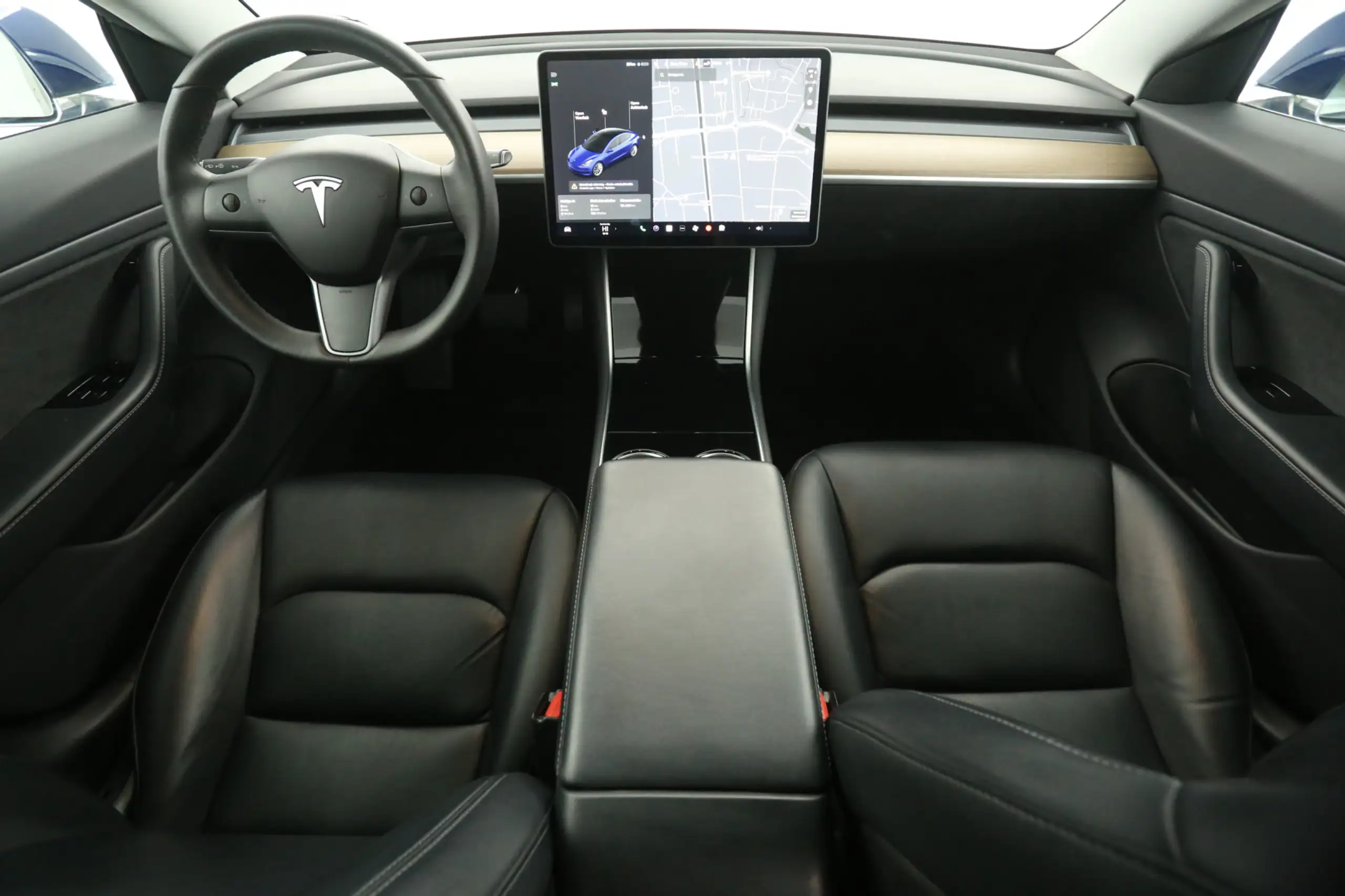 Tesla - Model 3