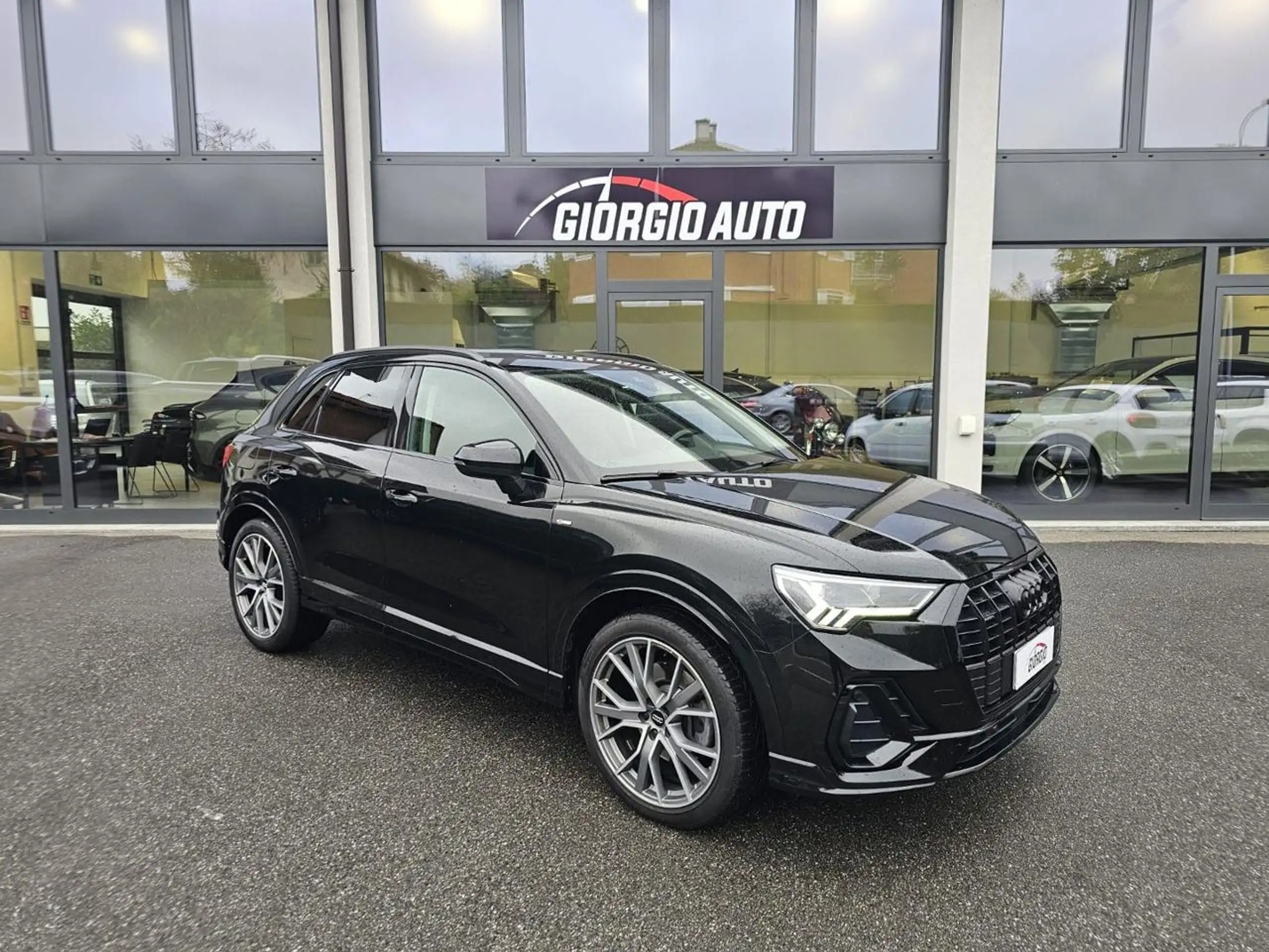 Audi - Q3