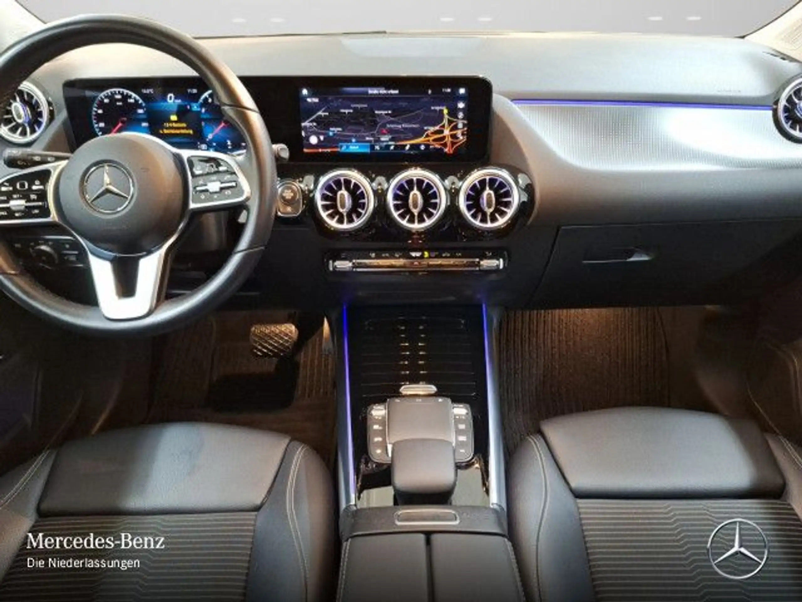 Mercedes-Benz - GLA 200