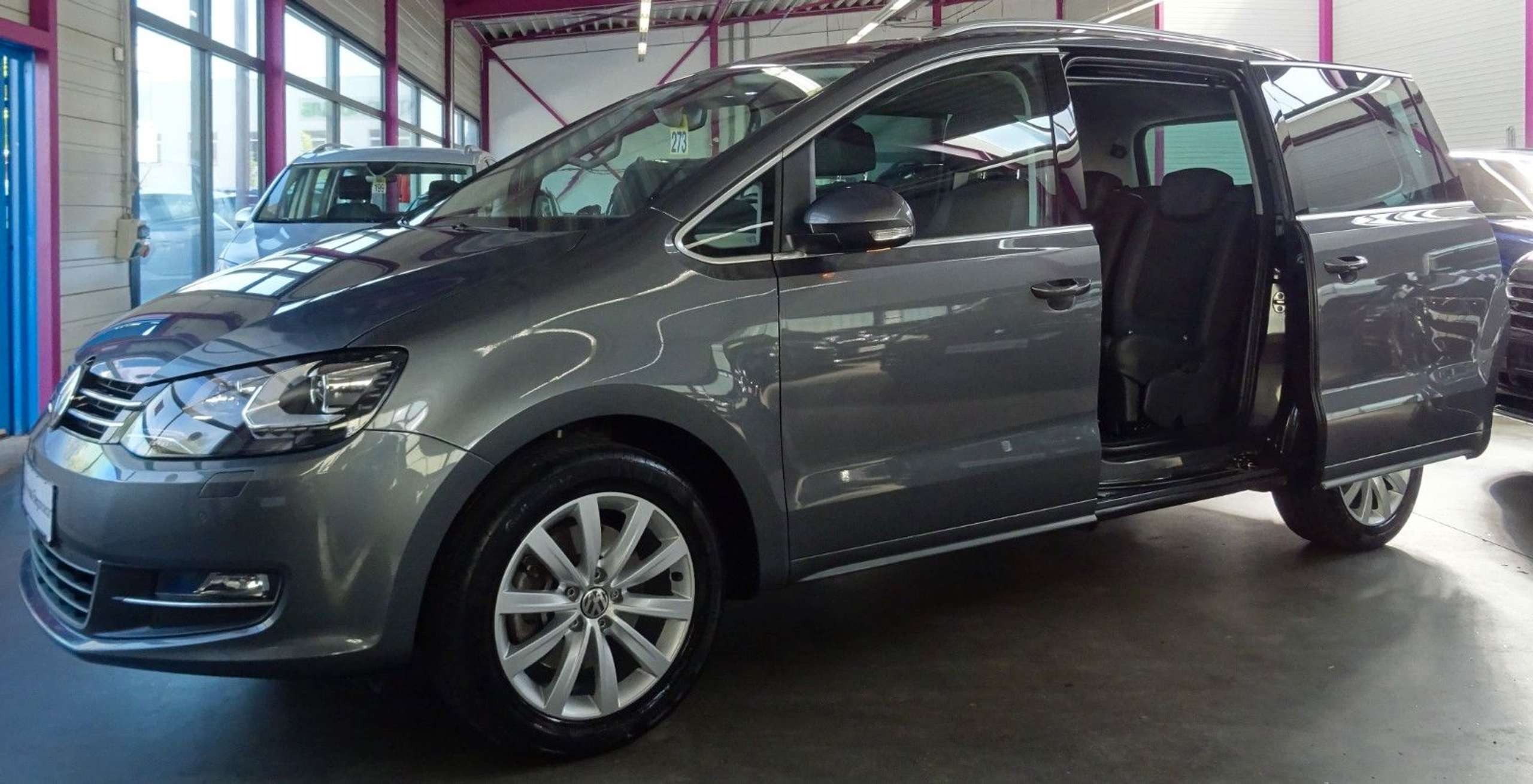 Volkswagen - Sharan