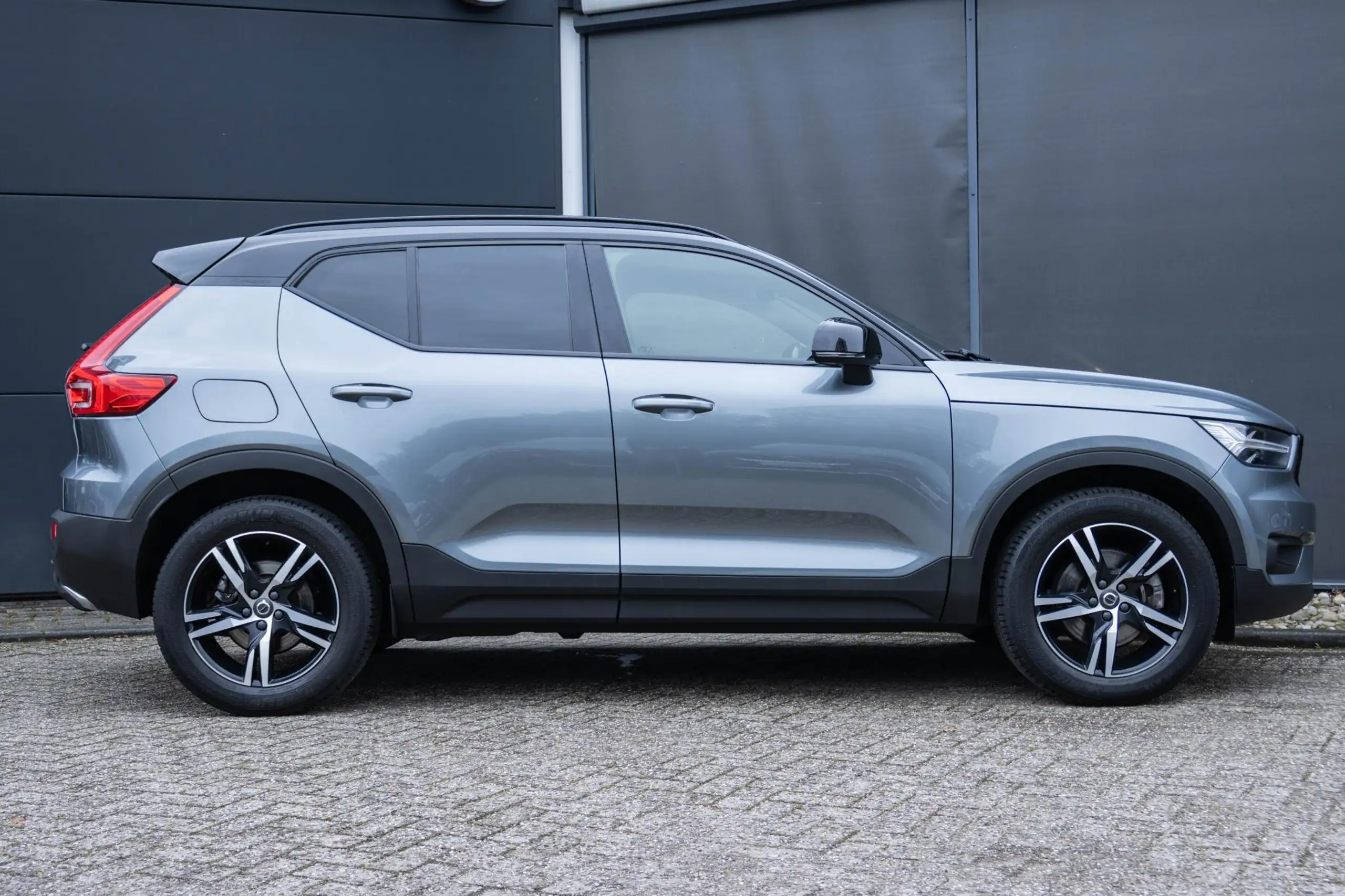 Volvo - XC40