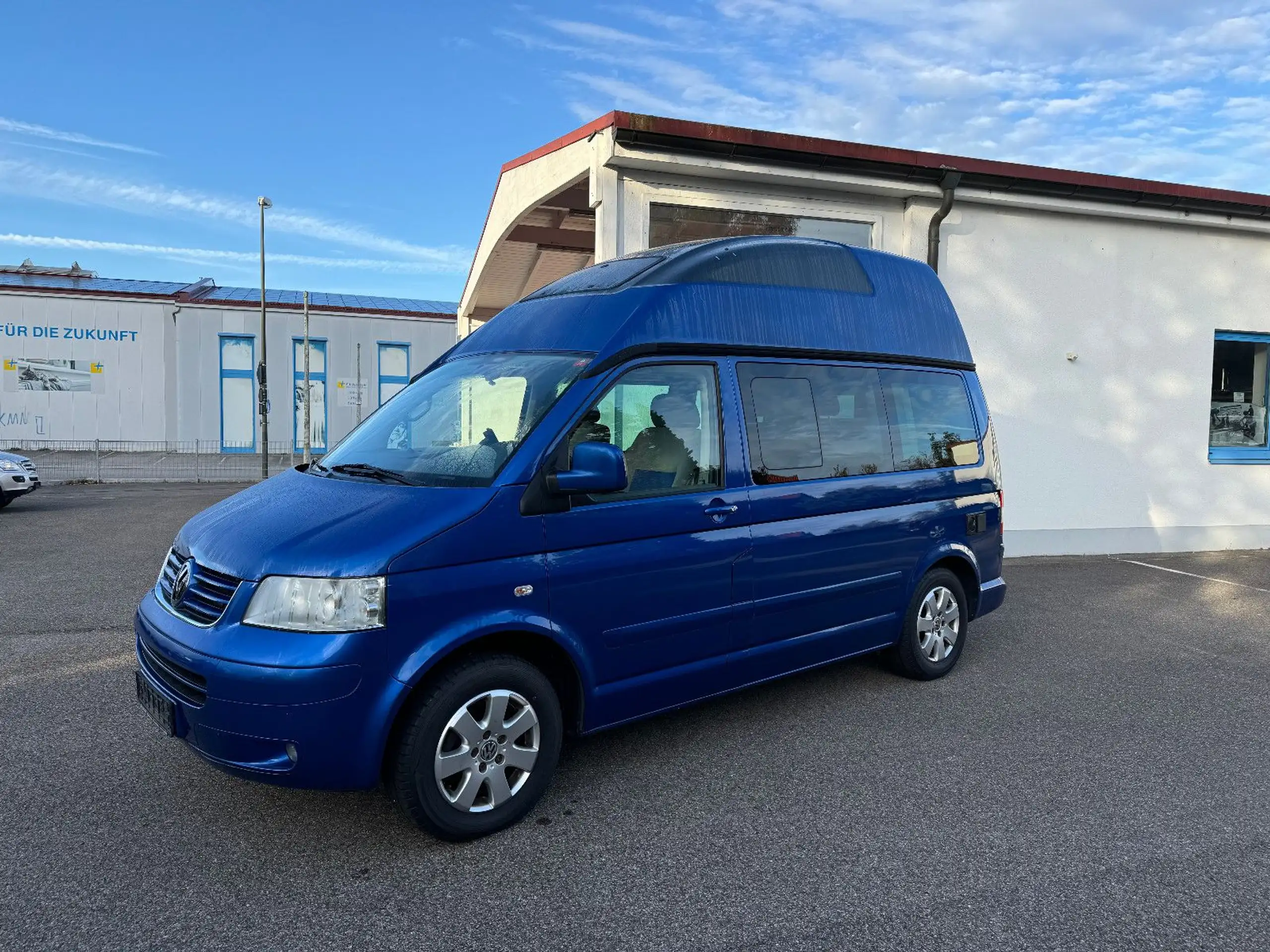 Volkswagen - T5 California