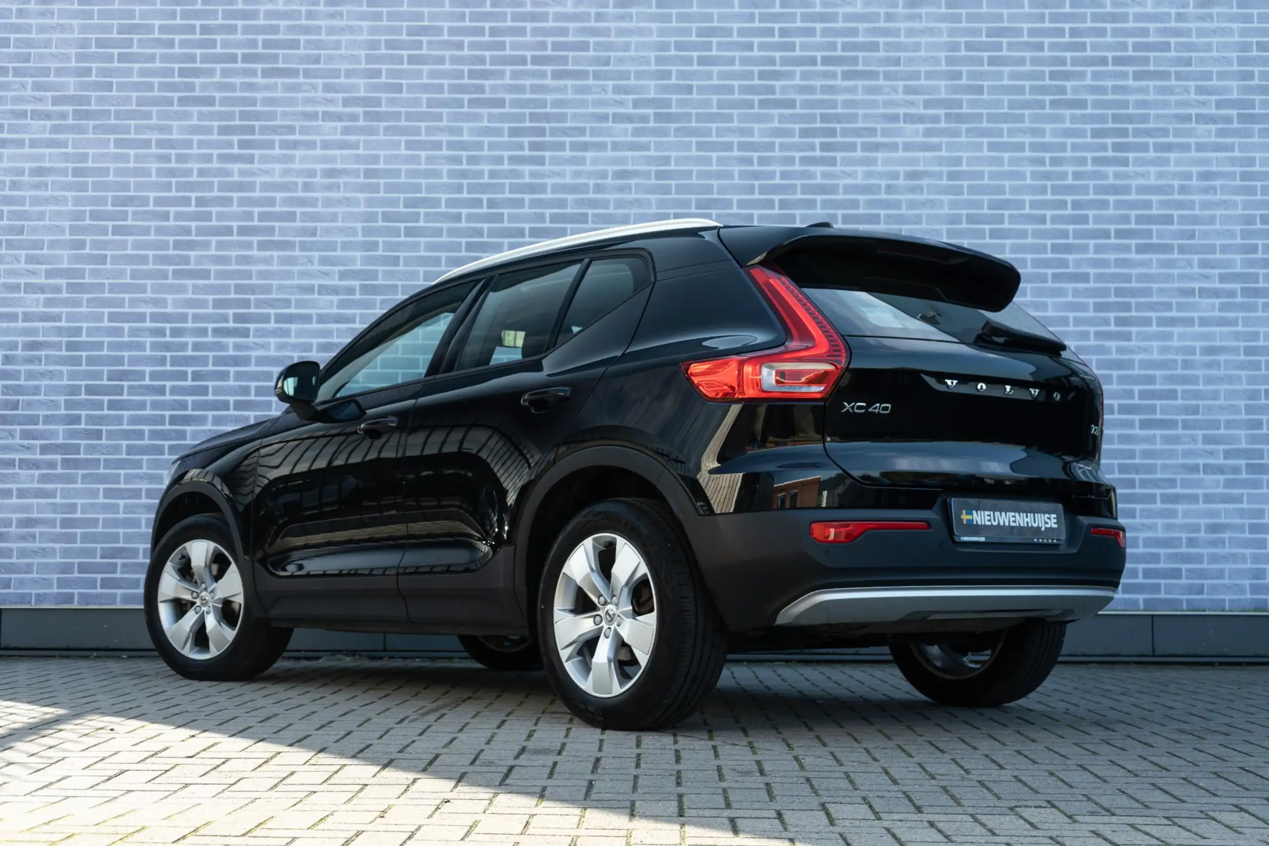 Volvo - XC40