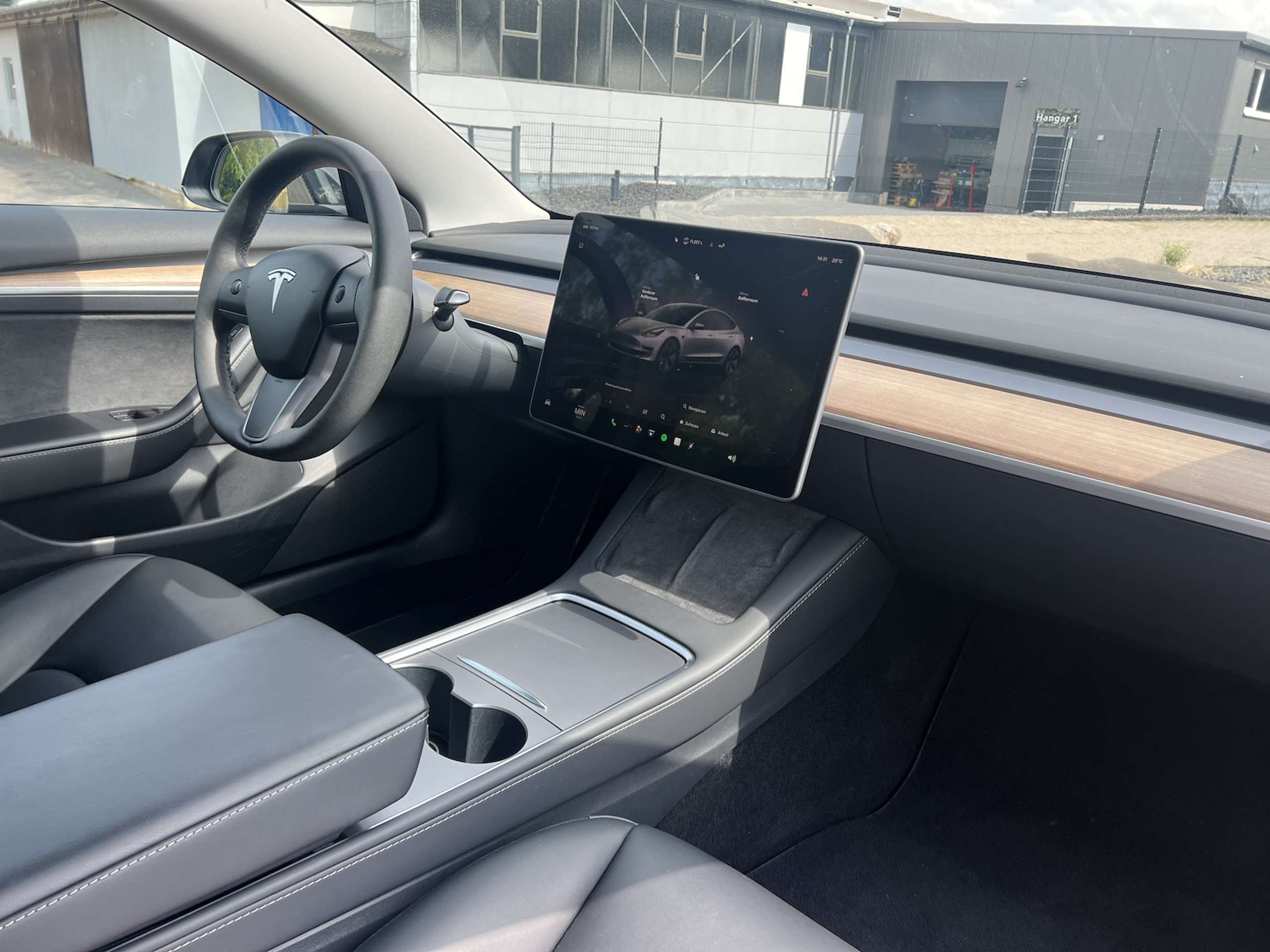 Tesla - Model 3