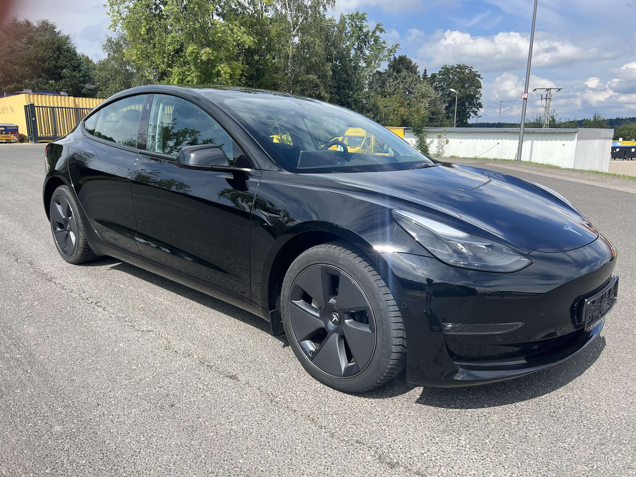 Tesla - Model 3