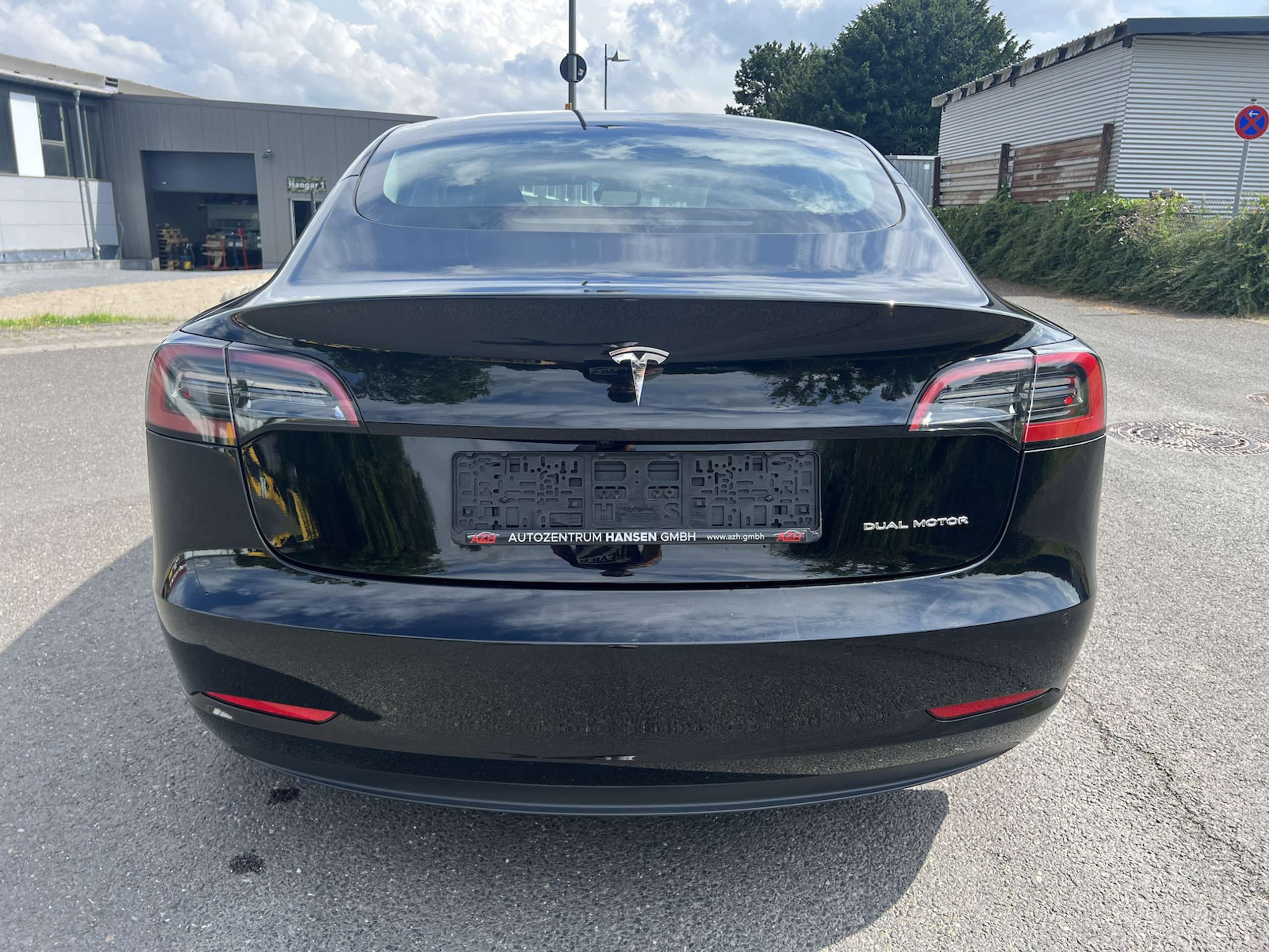 Tesla - Model 3