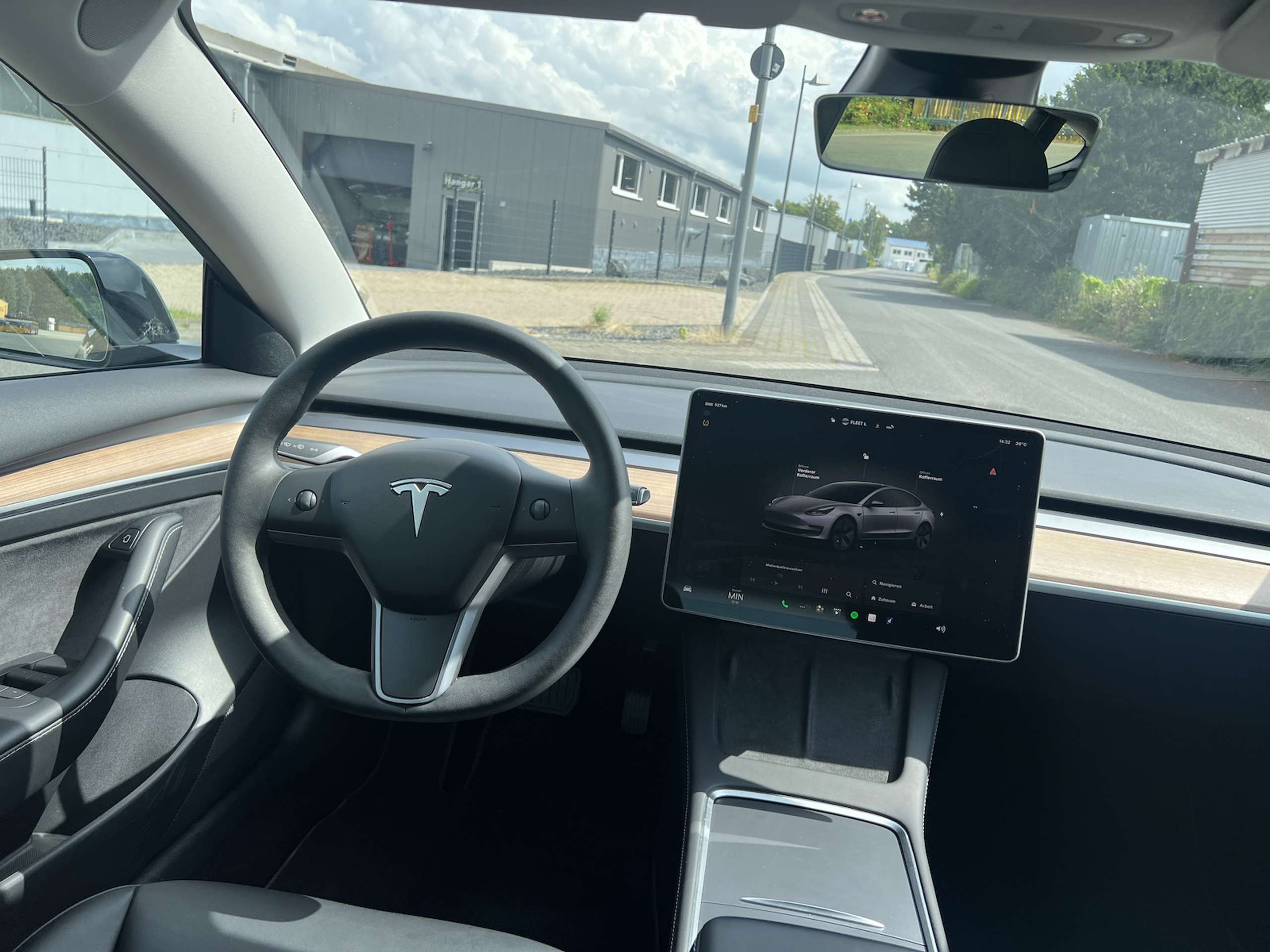 Tesla - Model 3