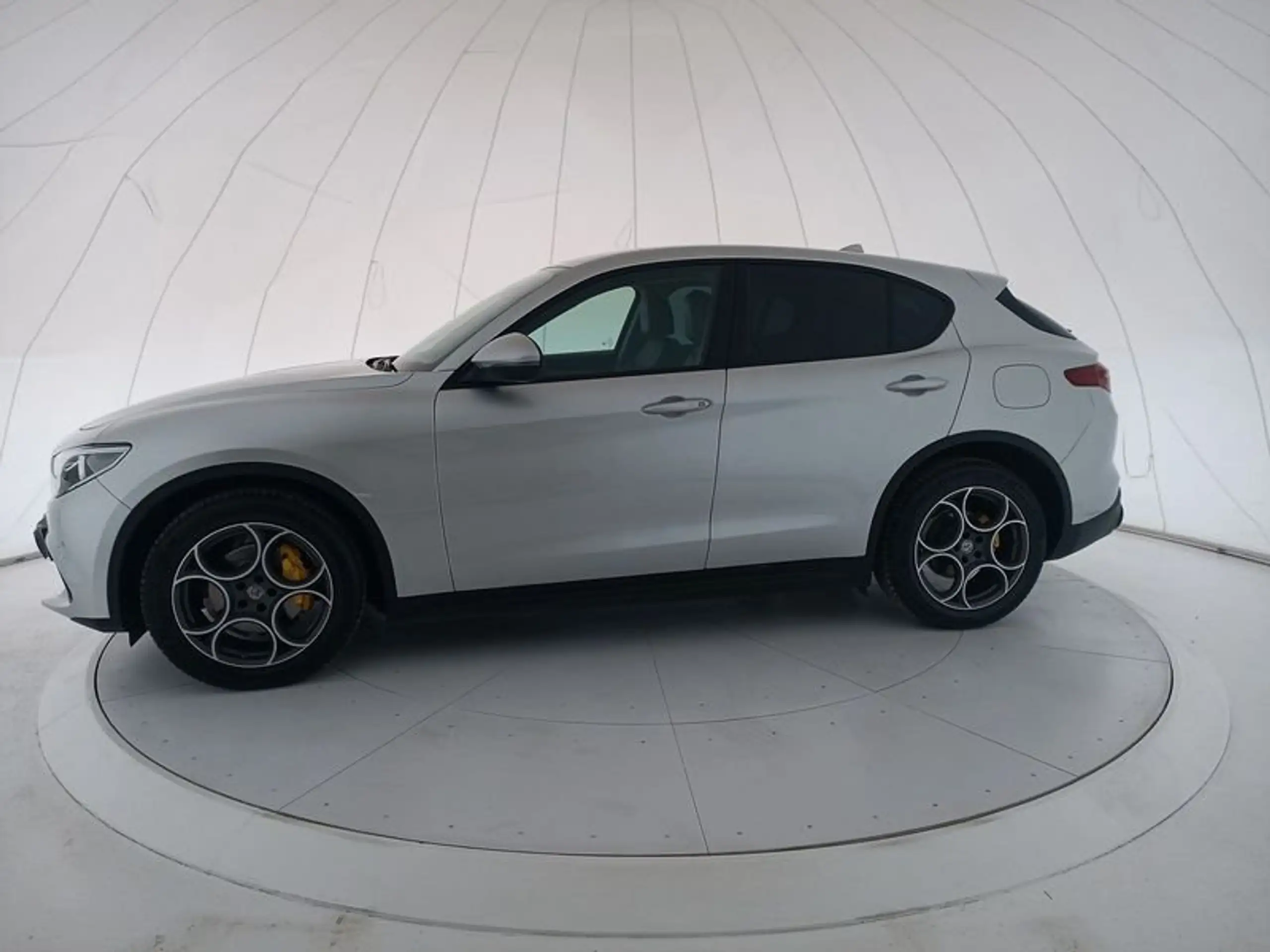 Alfa Romeo - Stelvio