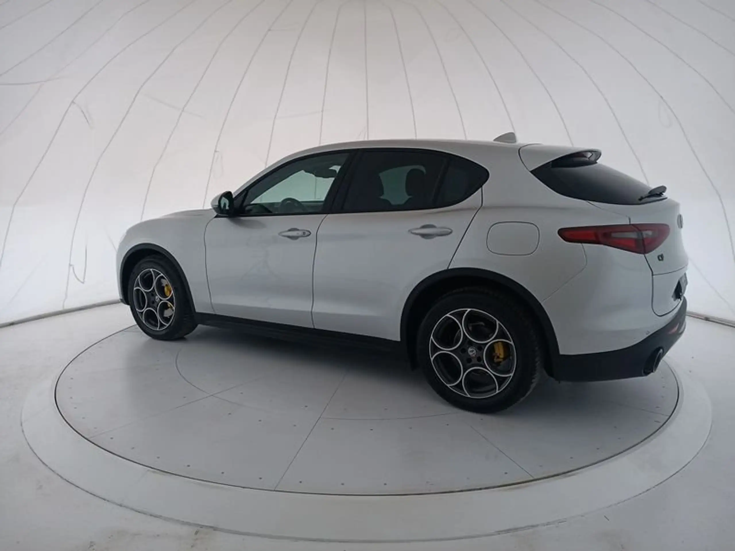 Alfa Romeo - Stelvio