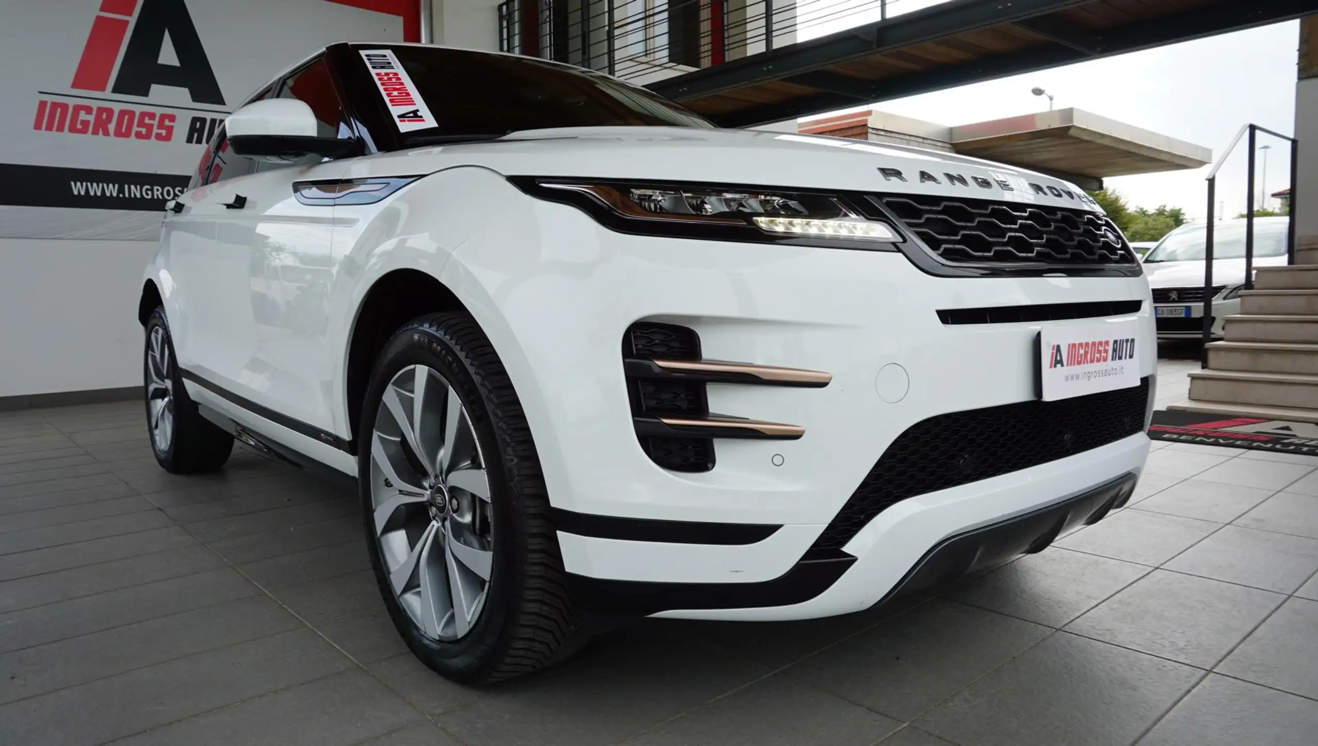 Land Rover - Range Rover Evoque