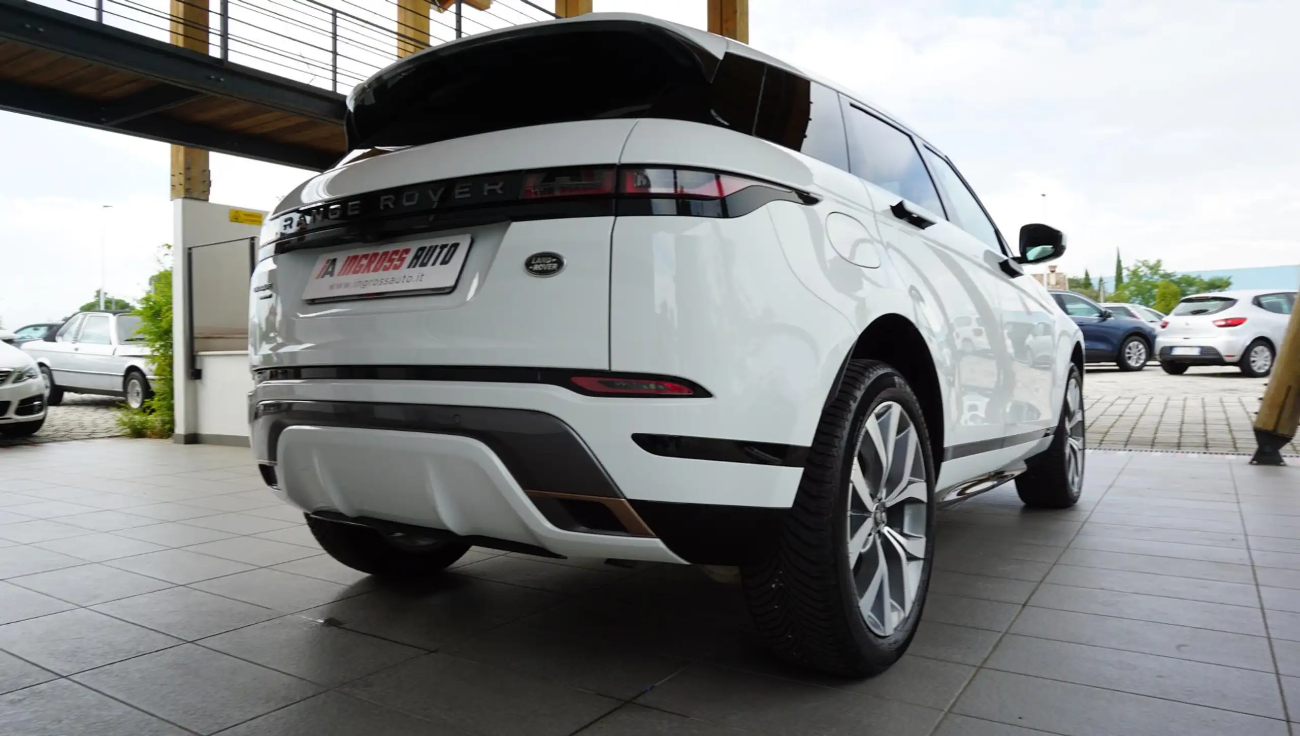 Land Rover - Range Rover Evoque