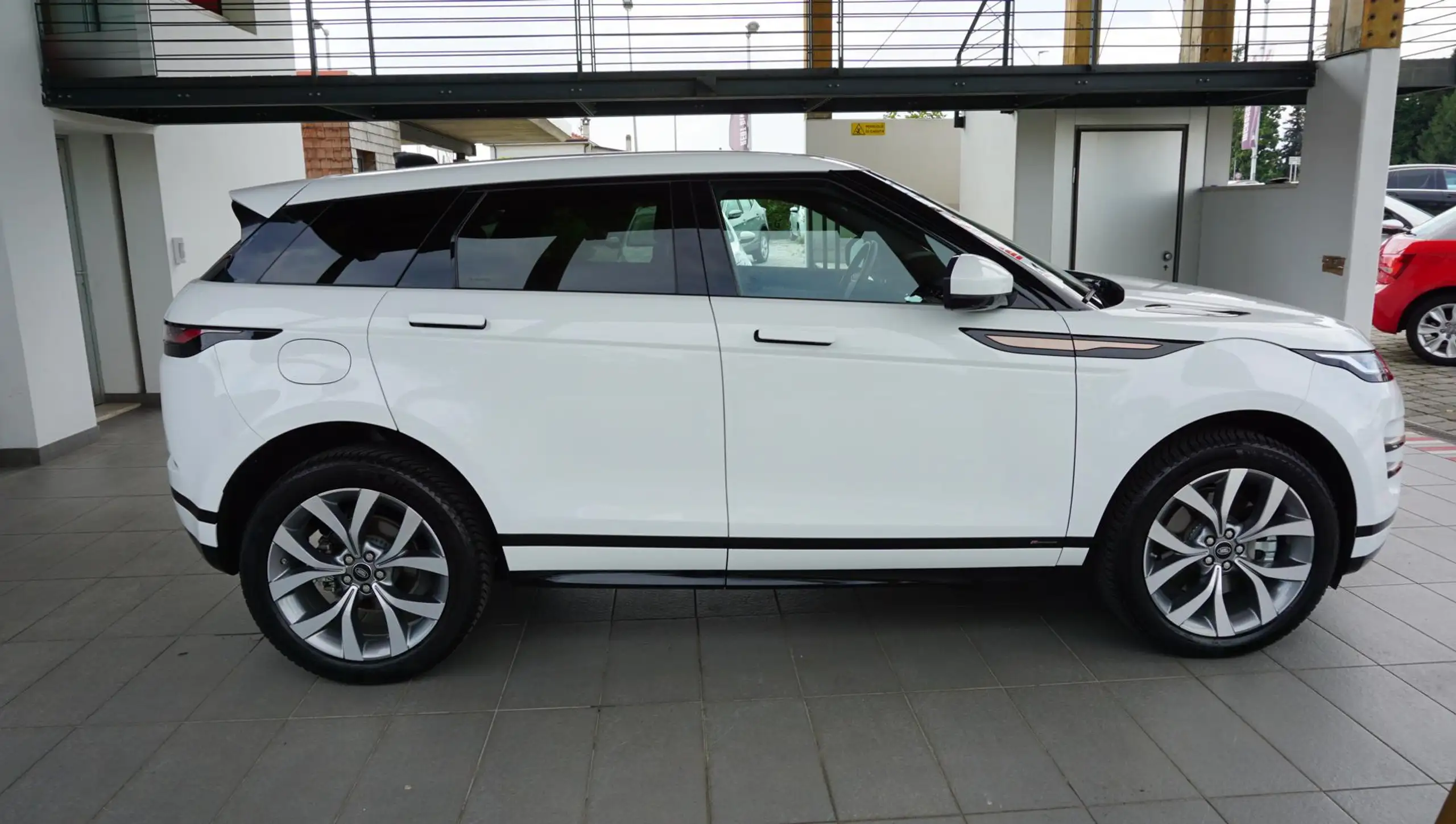 Land Rover - Range Rover Evoque