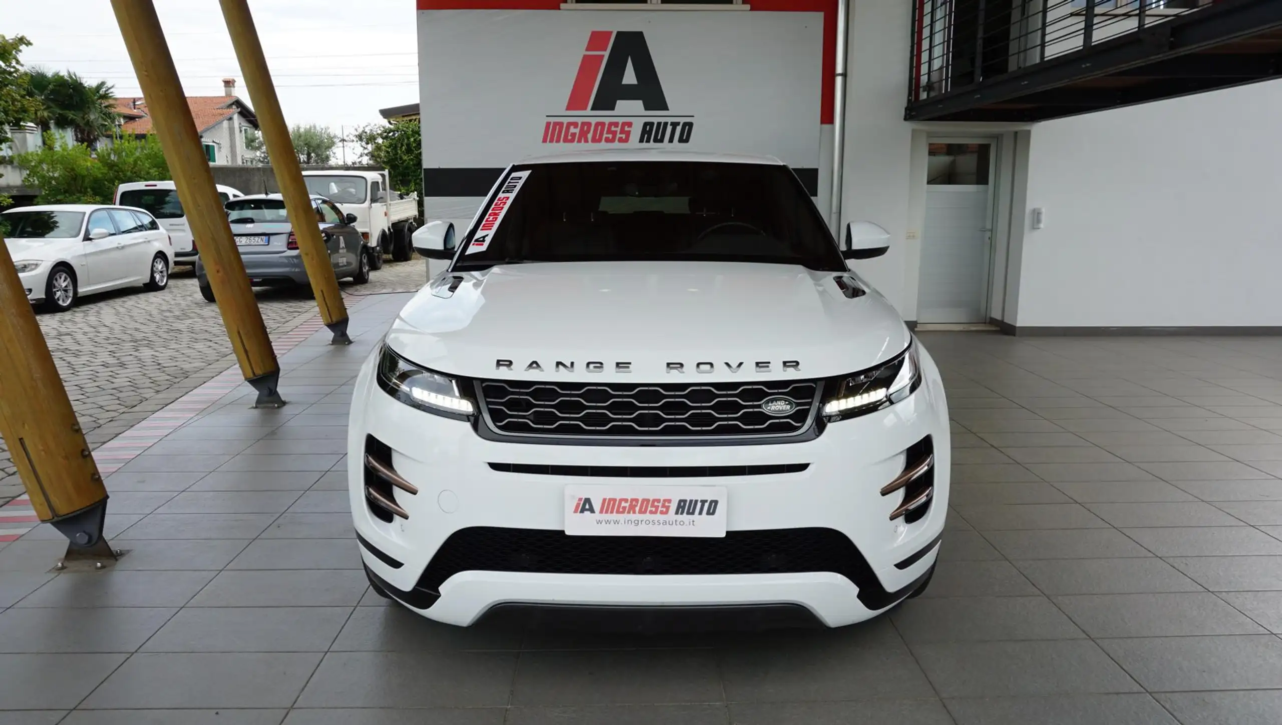 Land Rover - Range Rover Evoque