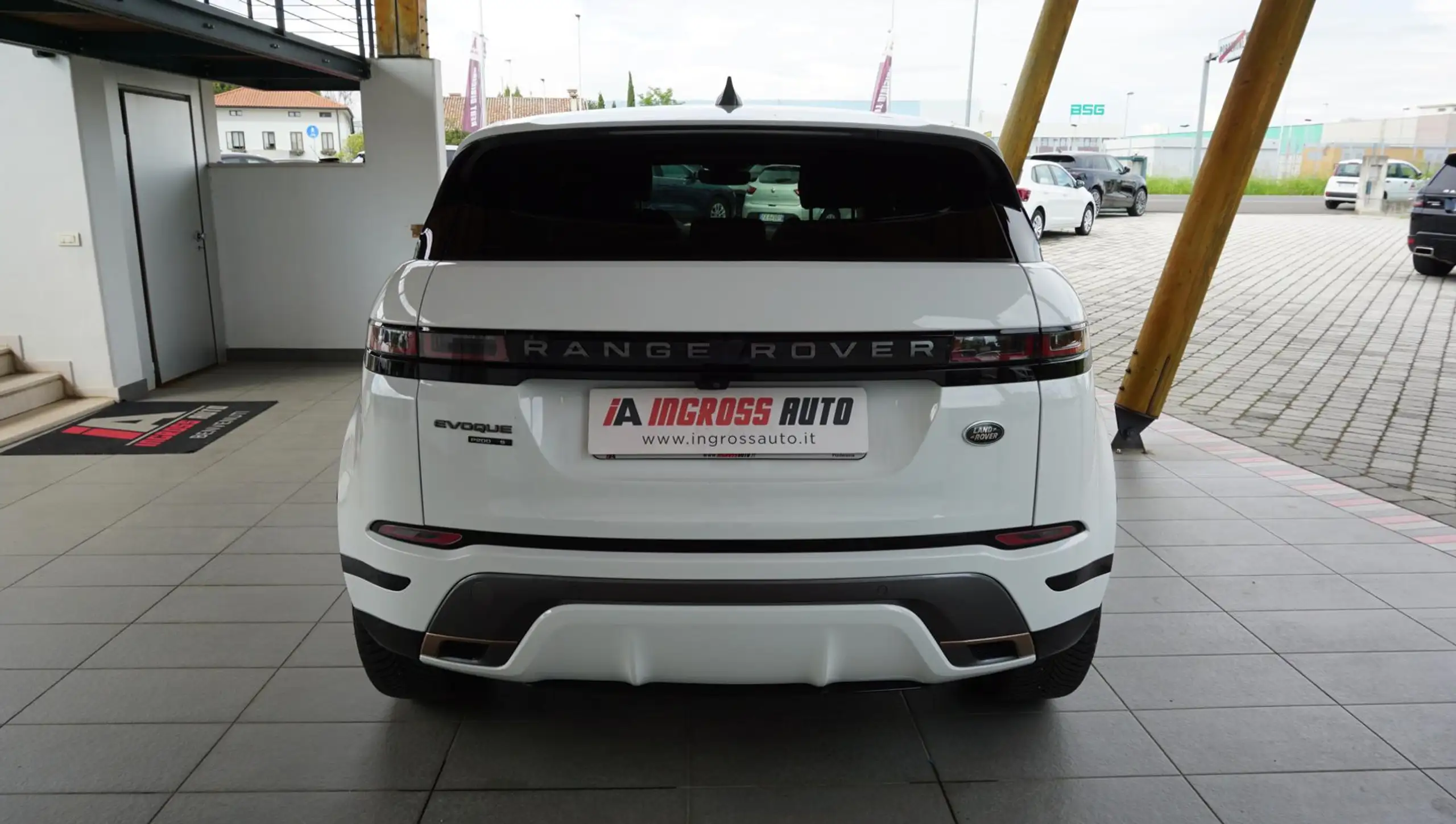 Land Rover - Range Rover Evoque