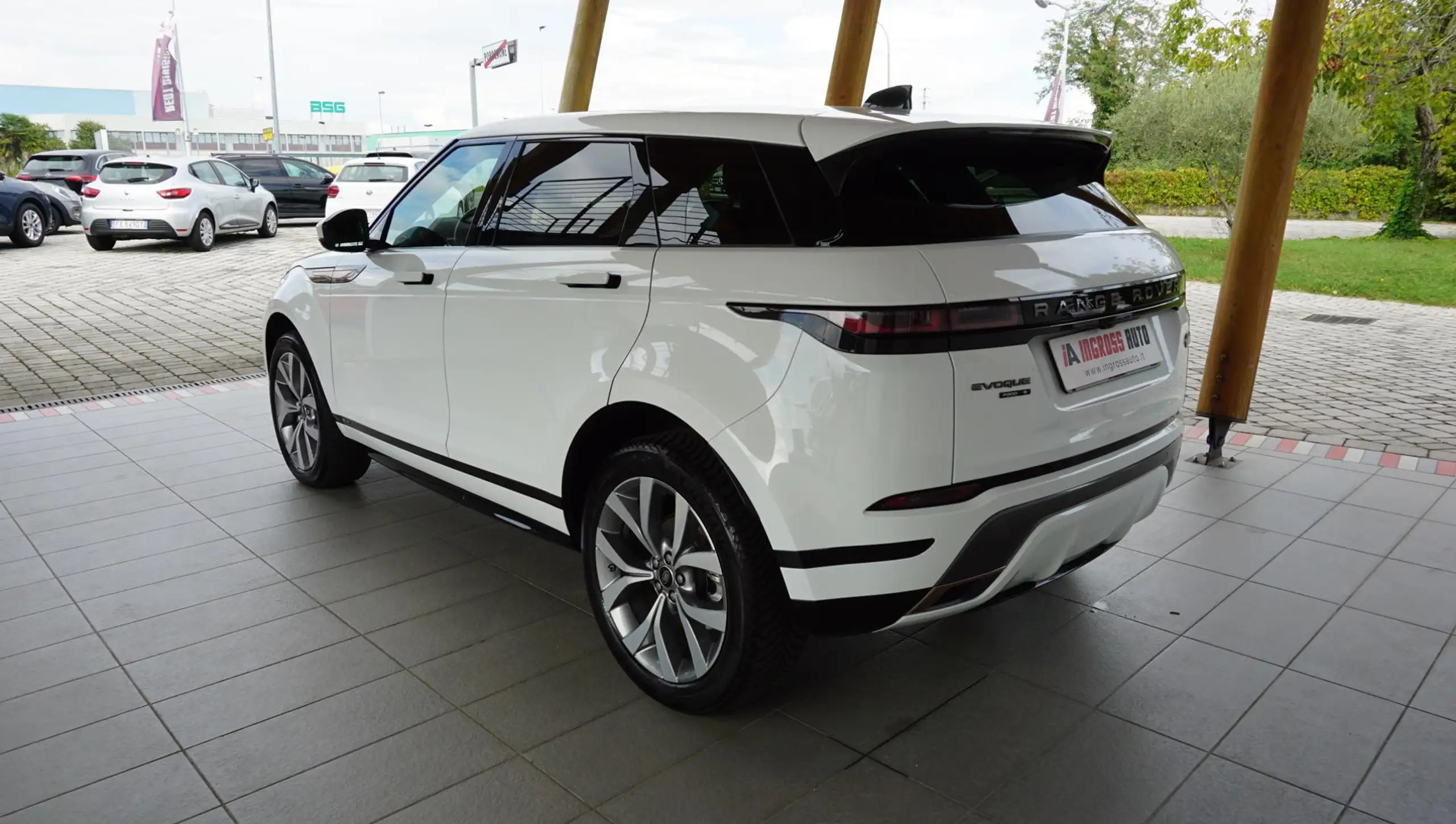 Land Rover - Range Rover Evoque