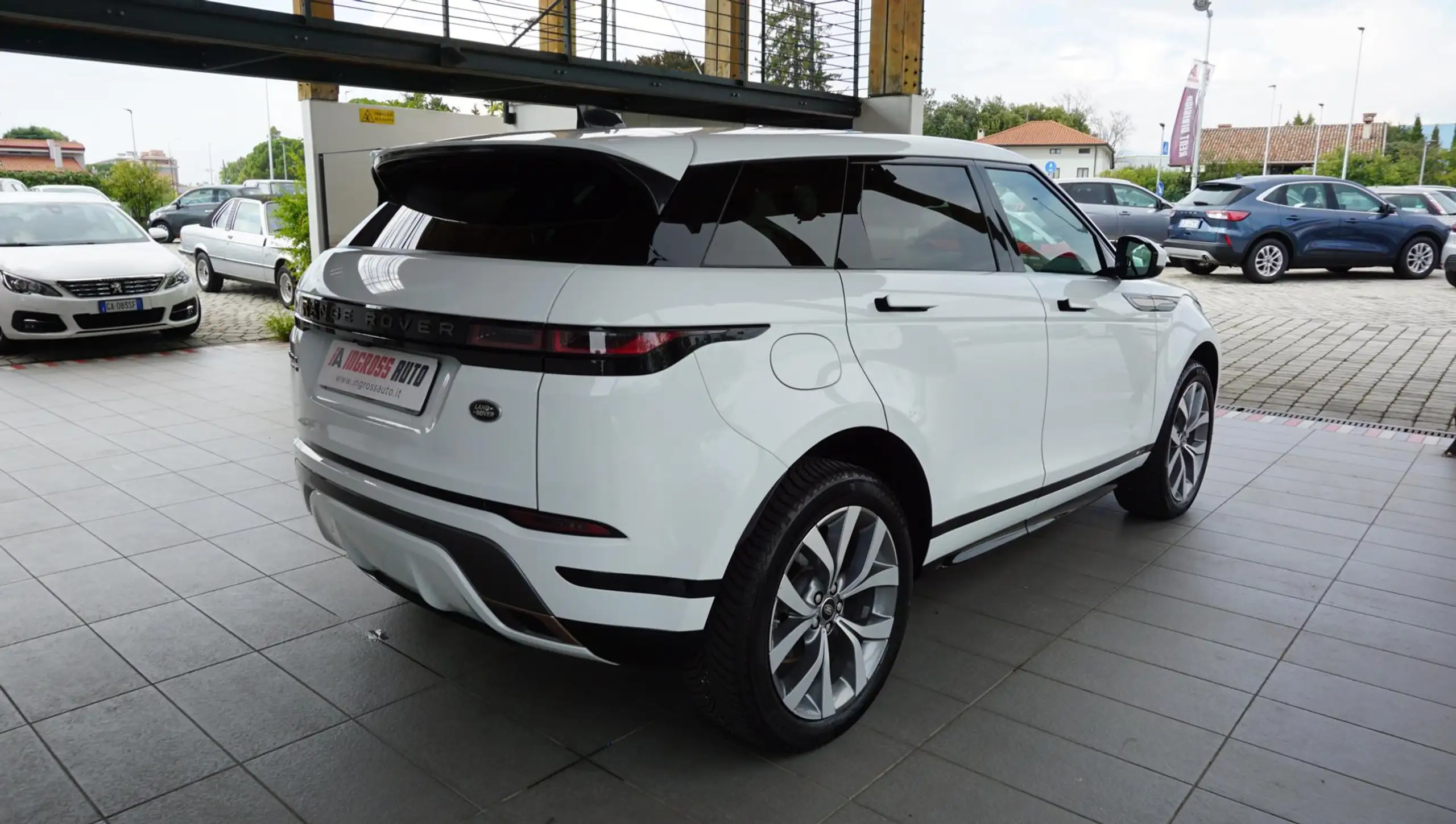 Land Rover - Range Rover Evoque