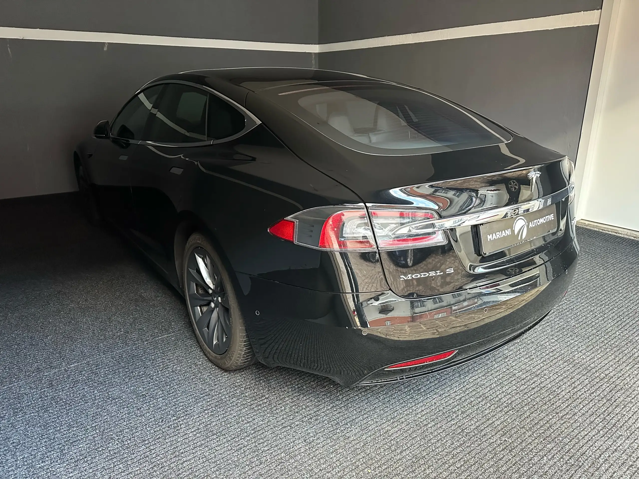 Tesla - Model S