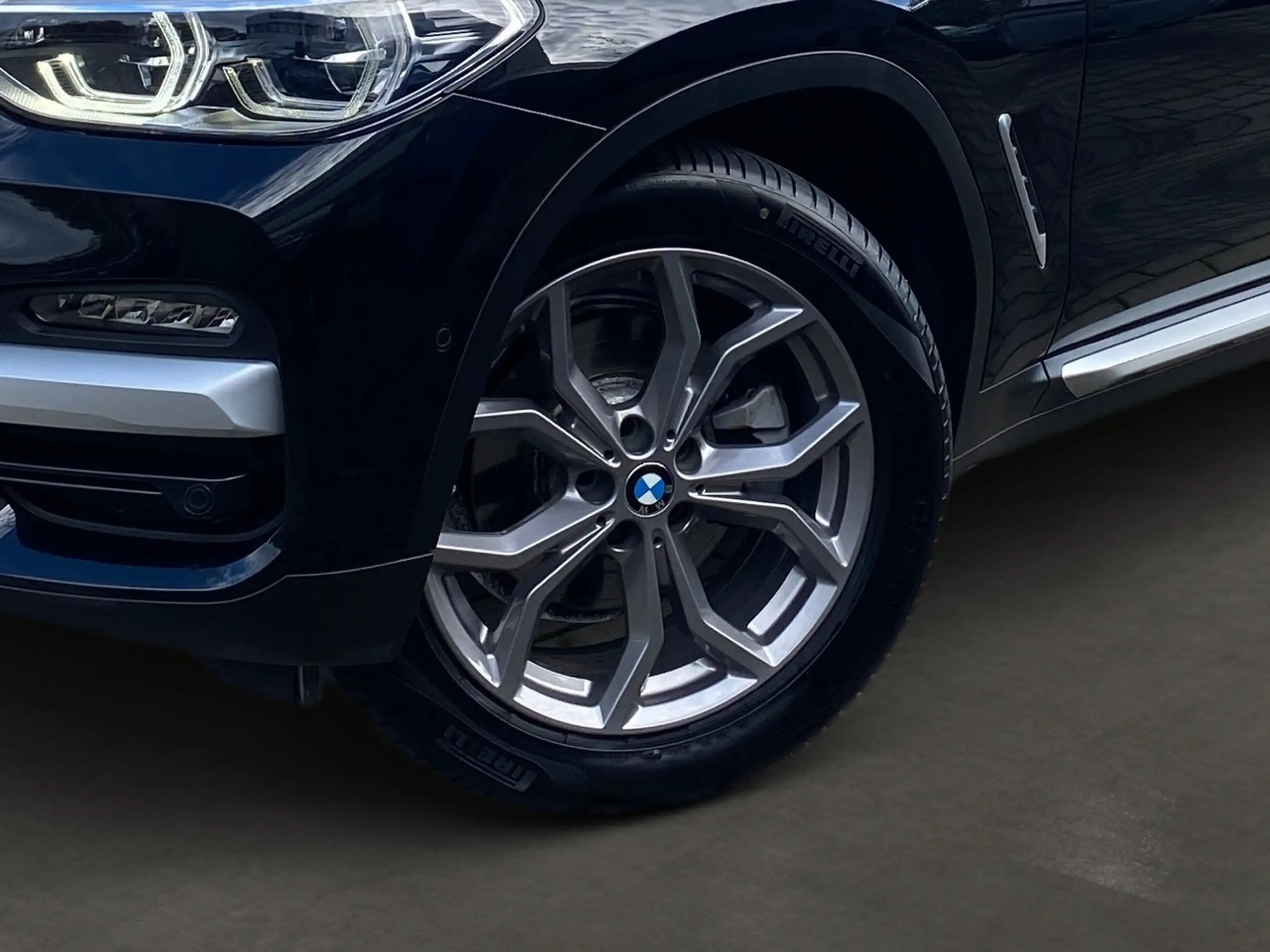 BMW - X3