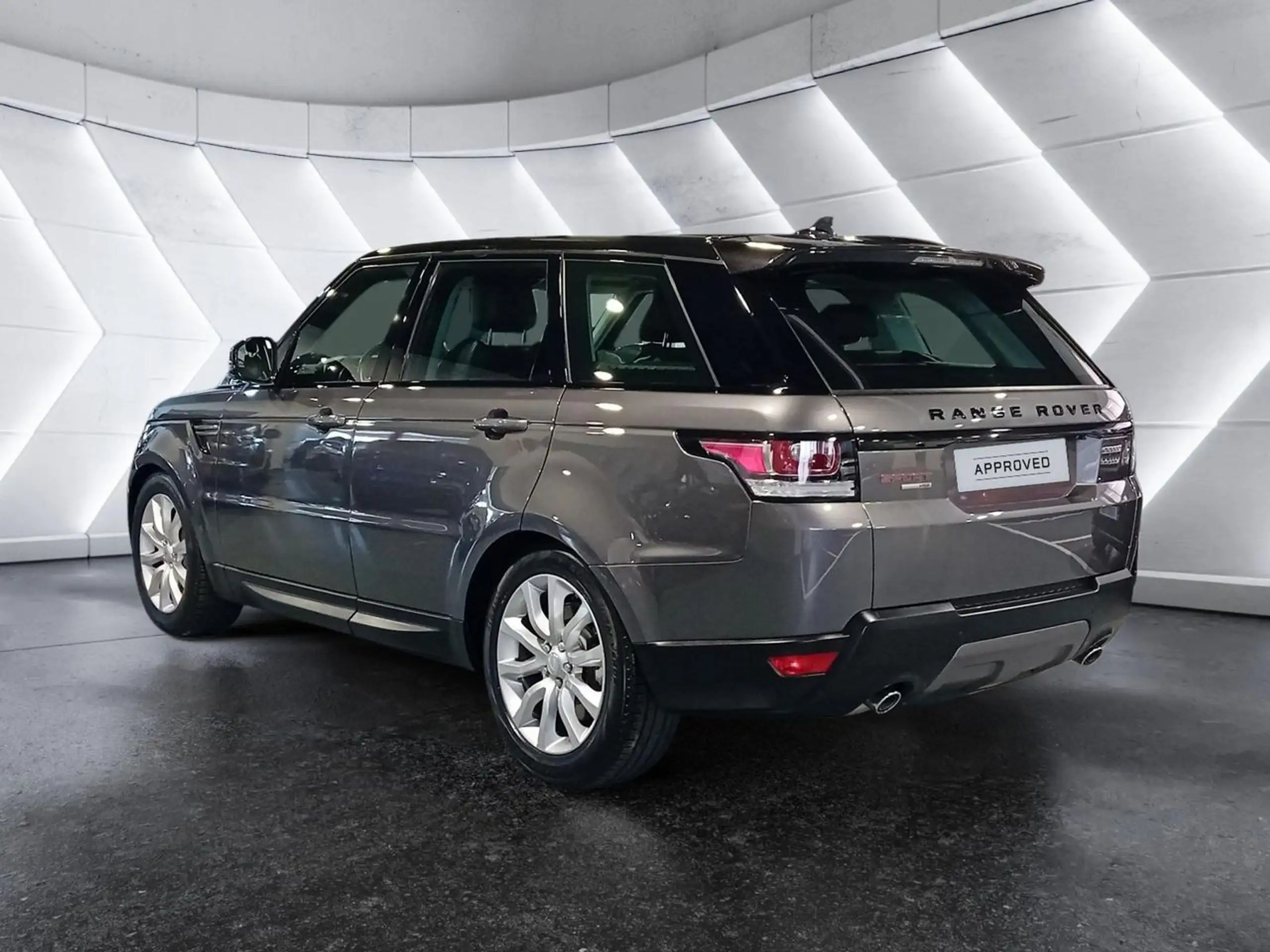 Land Rover - Range Rover Sport