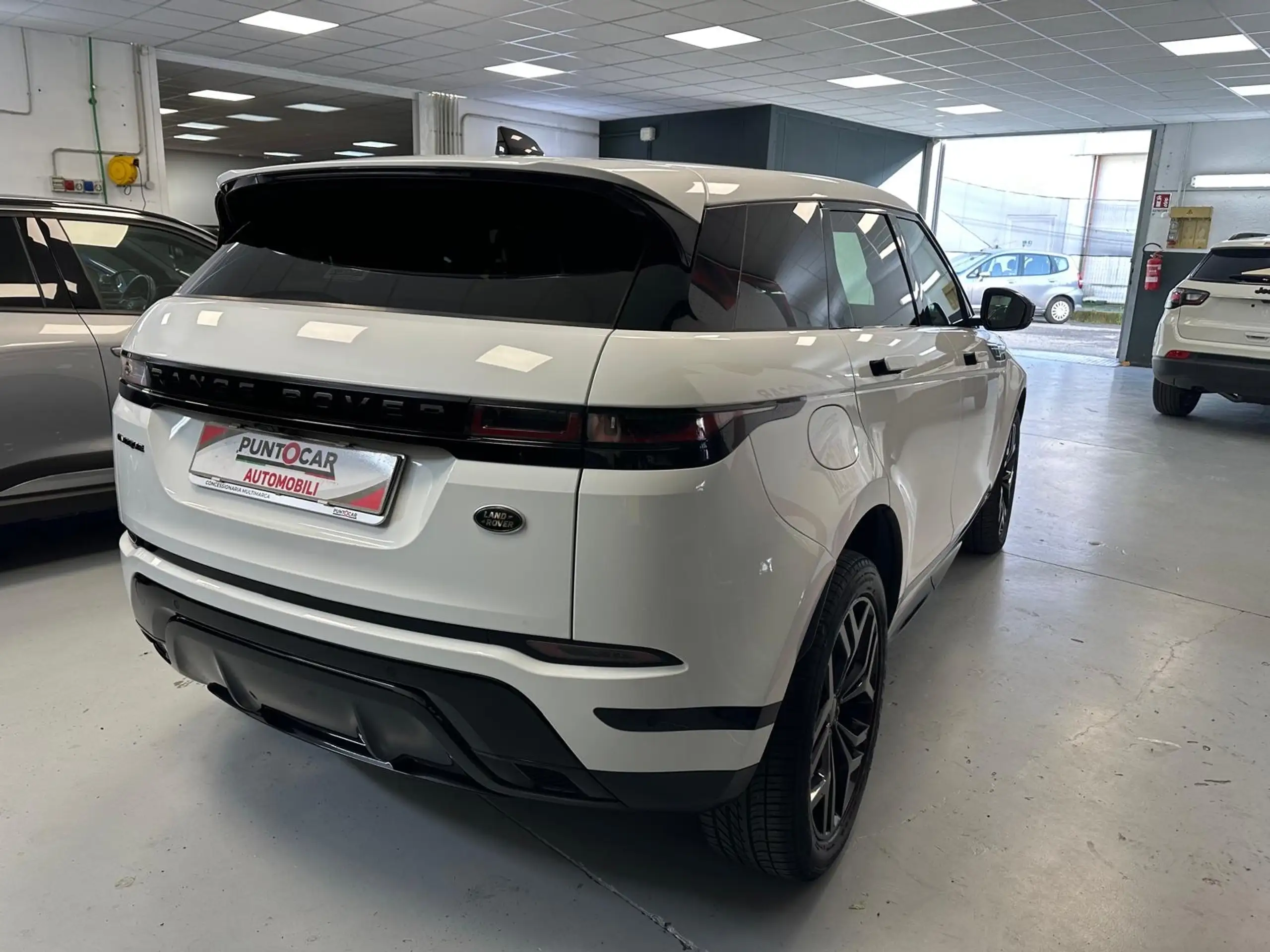 Land Rover - Range Rover Evoque