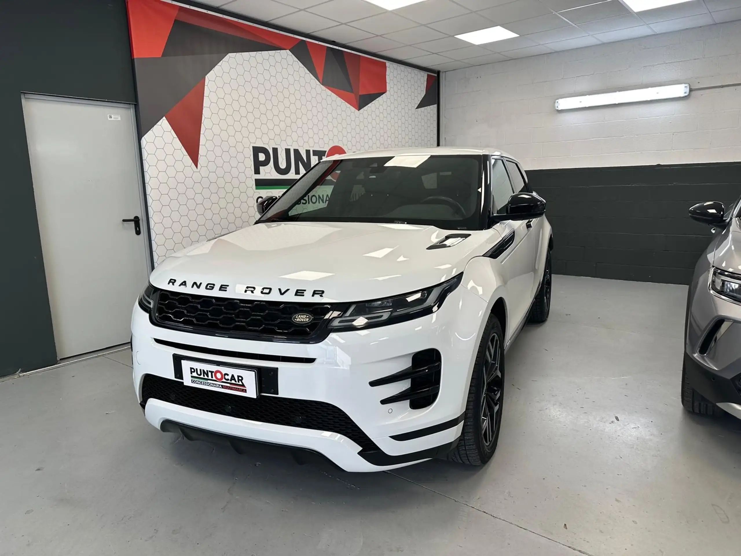 Land Rover - Range Rover Evoque