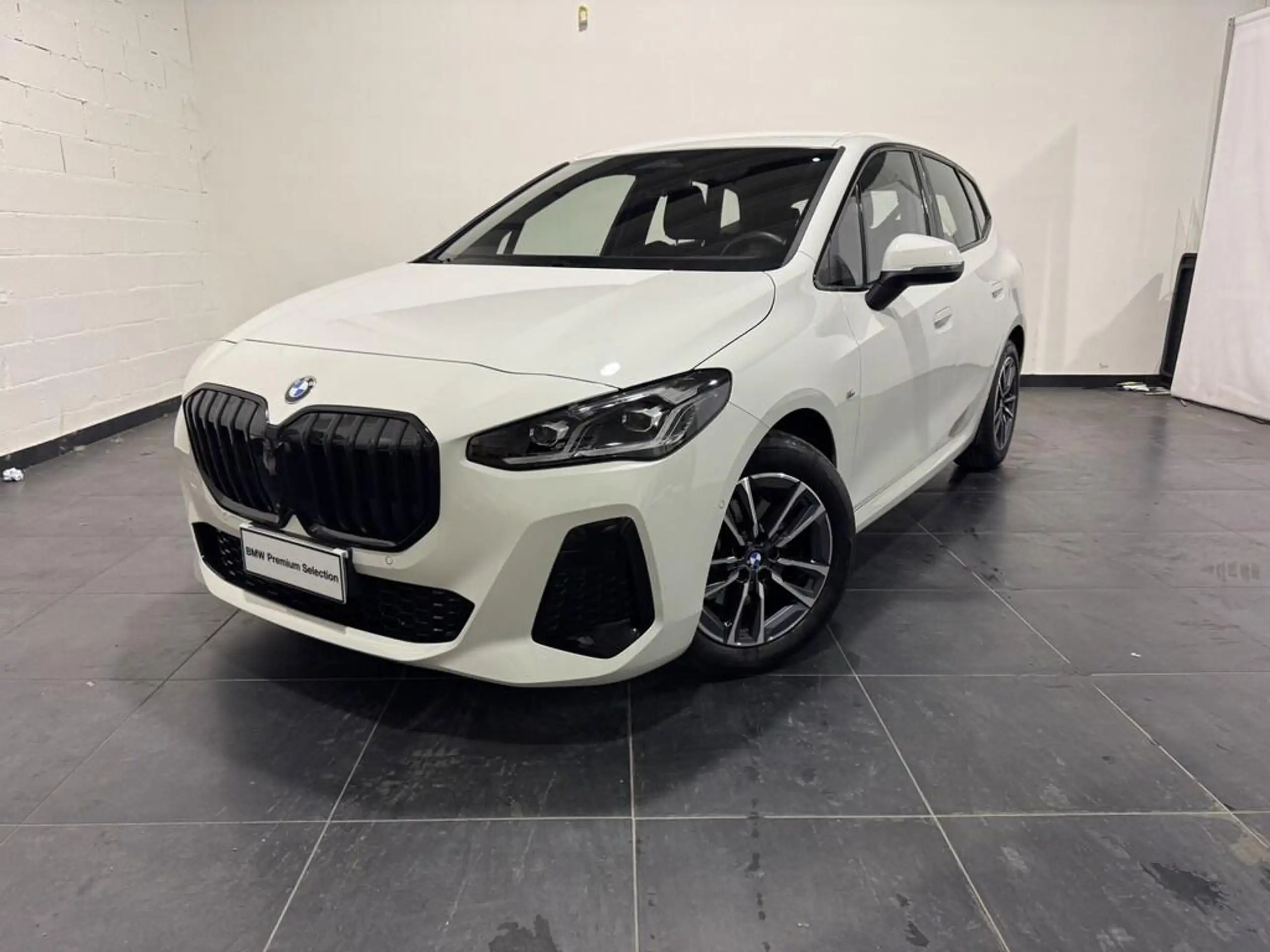 BMW 218 2024