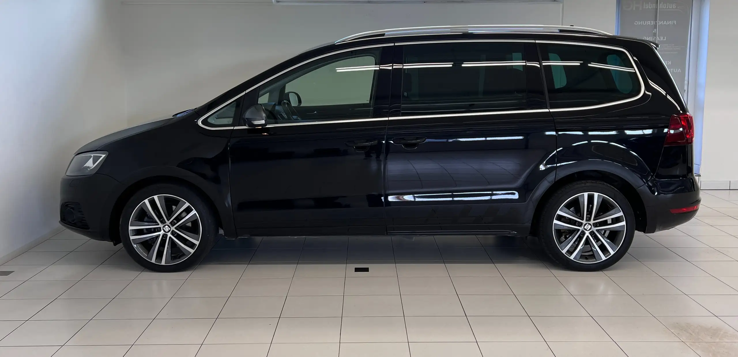 SEAT - Alhambra