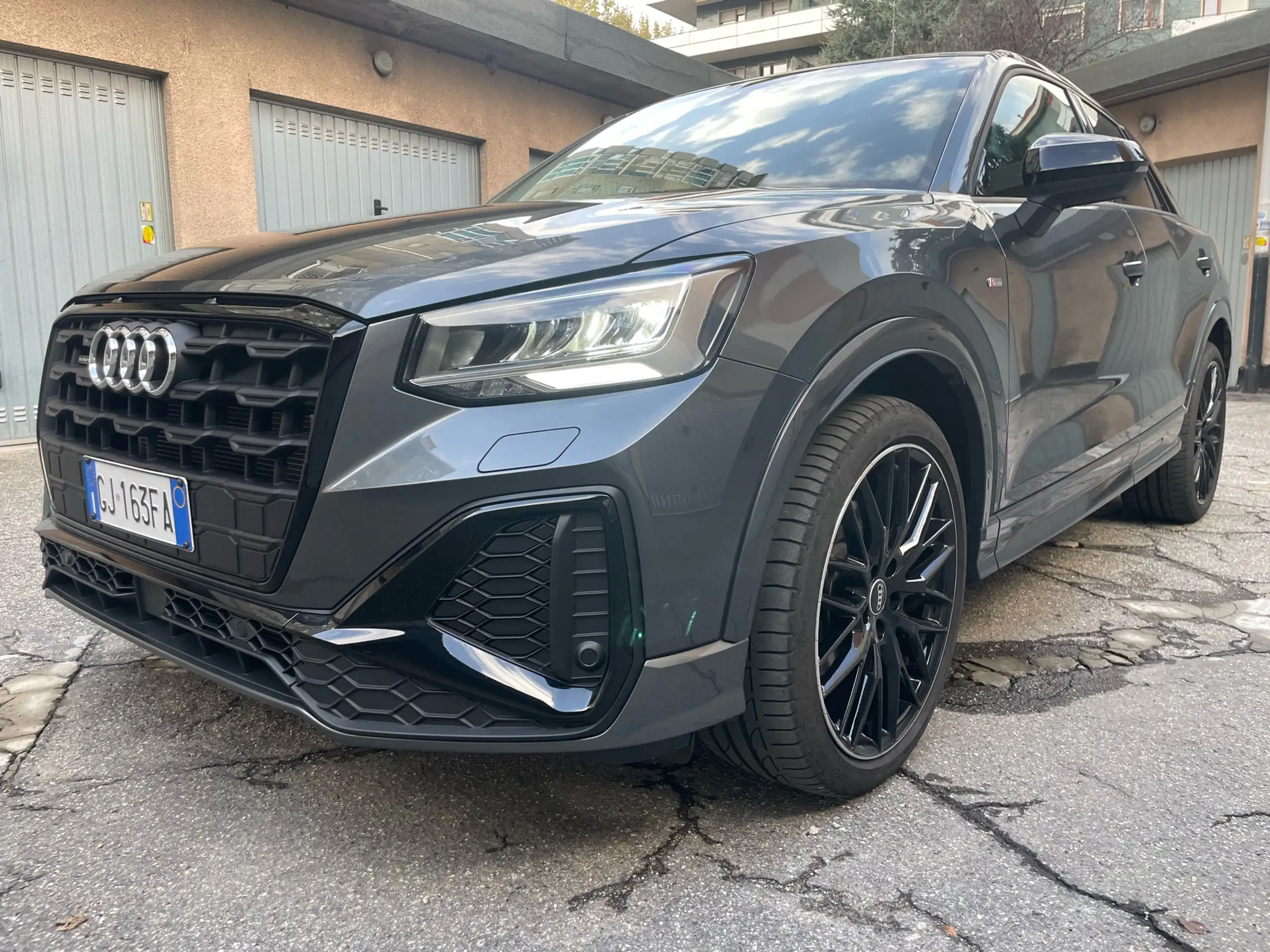 Audi - Q2