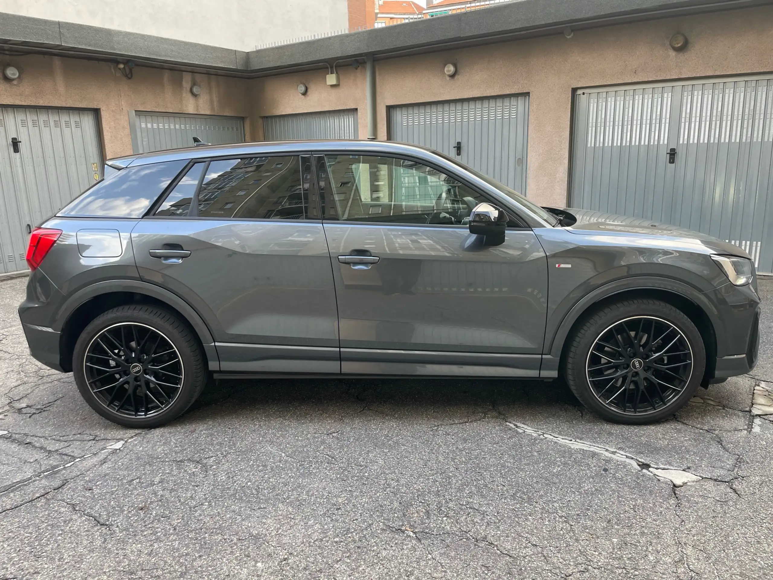 Audi - Q2