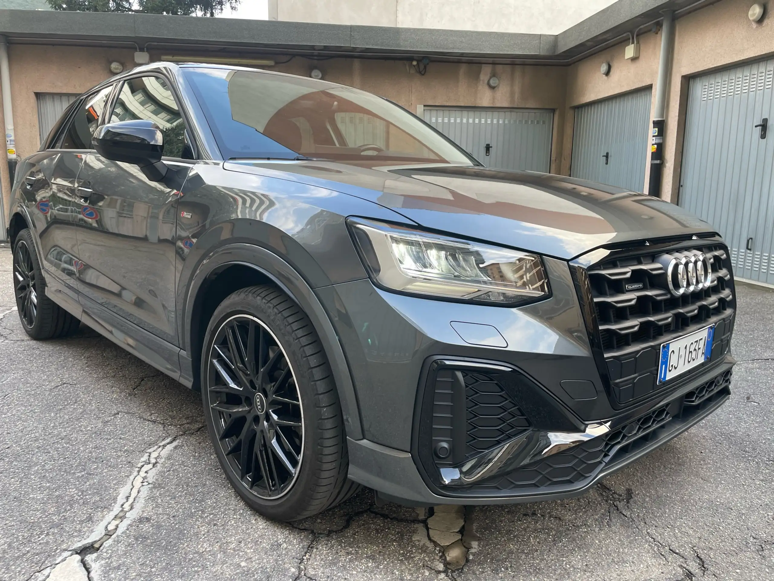 Audi - Q2