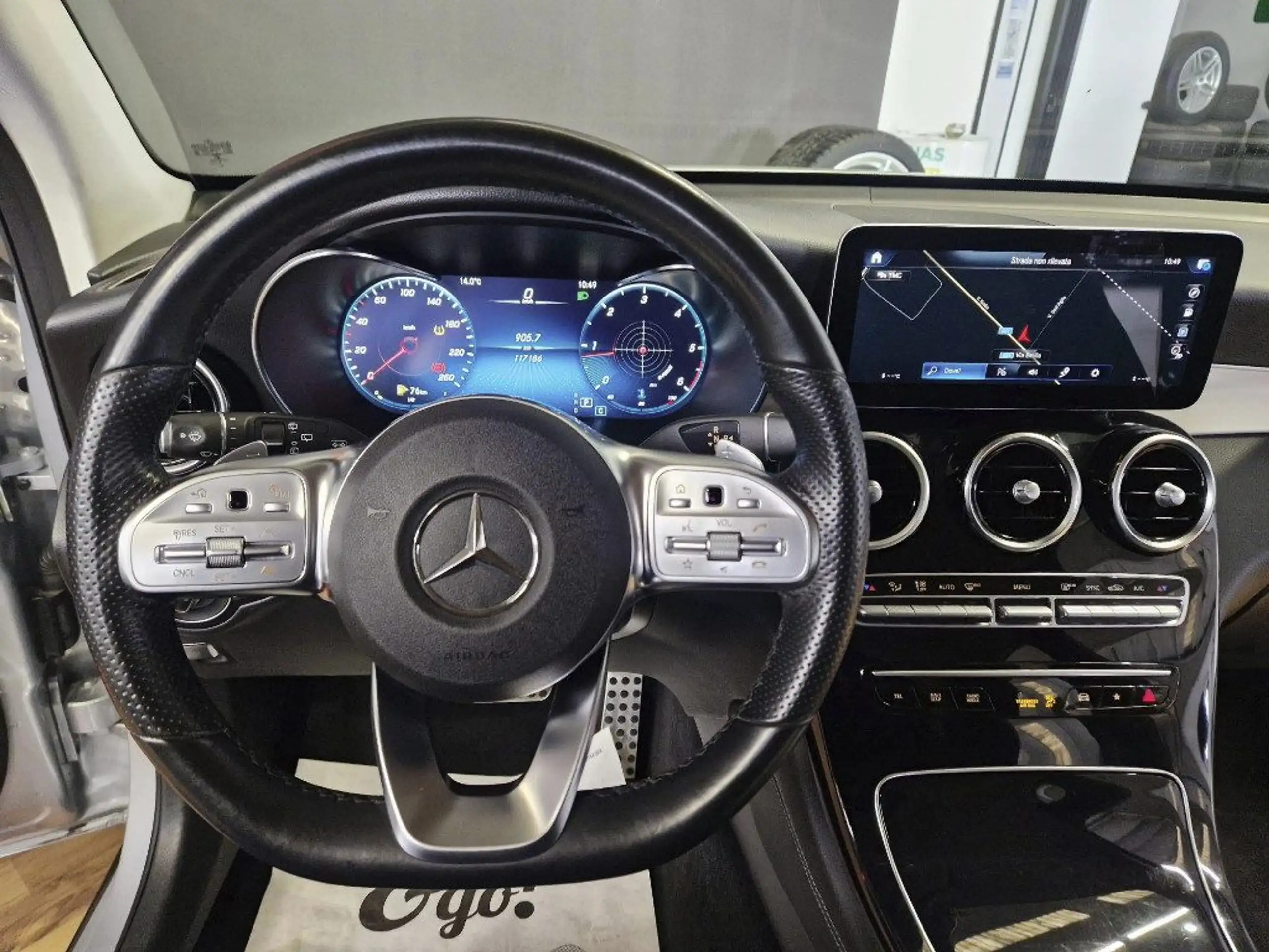 Mercedes-Benz - GLC 220