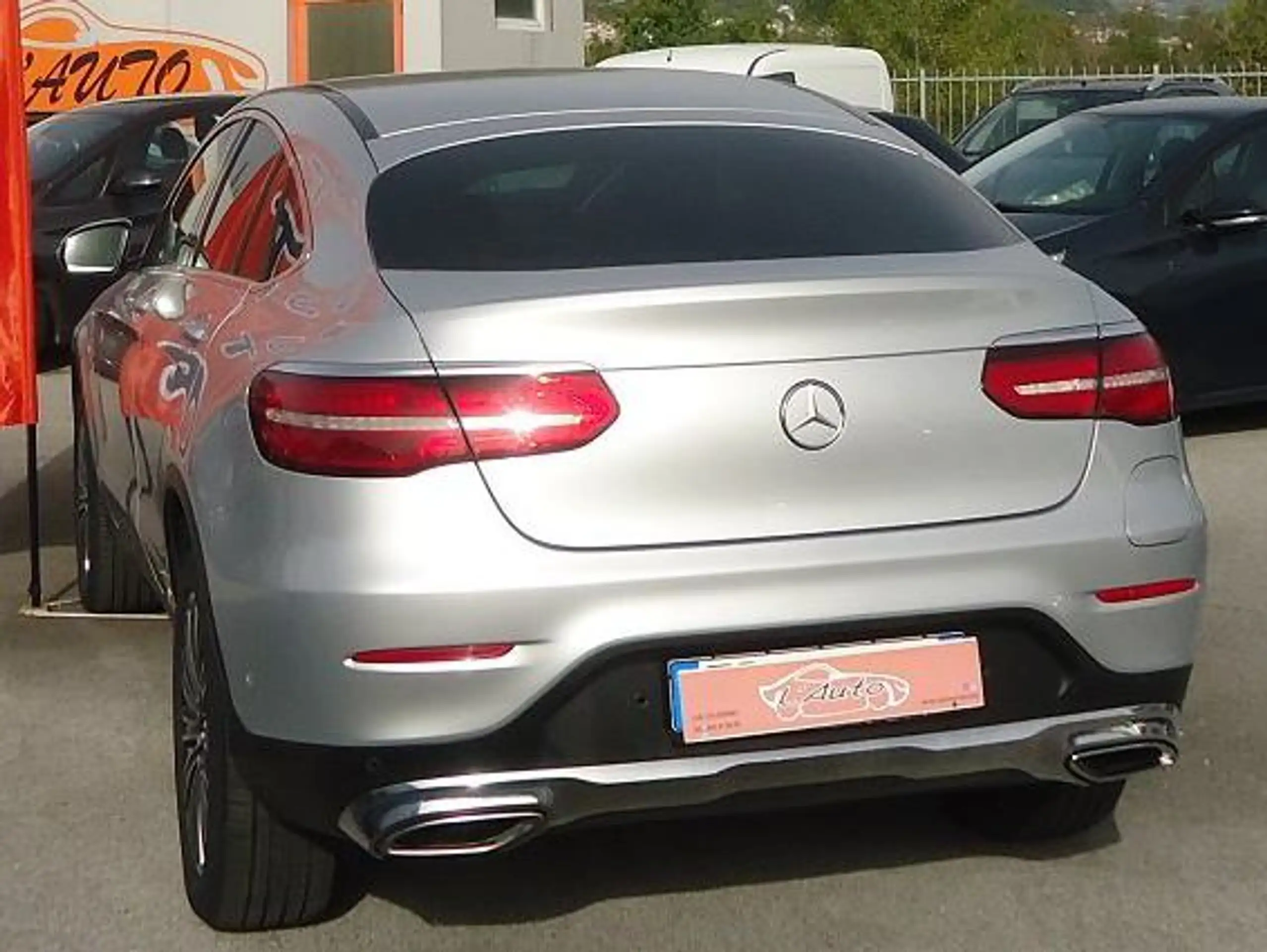 Mercedes-Benz - GLC 350