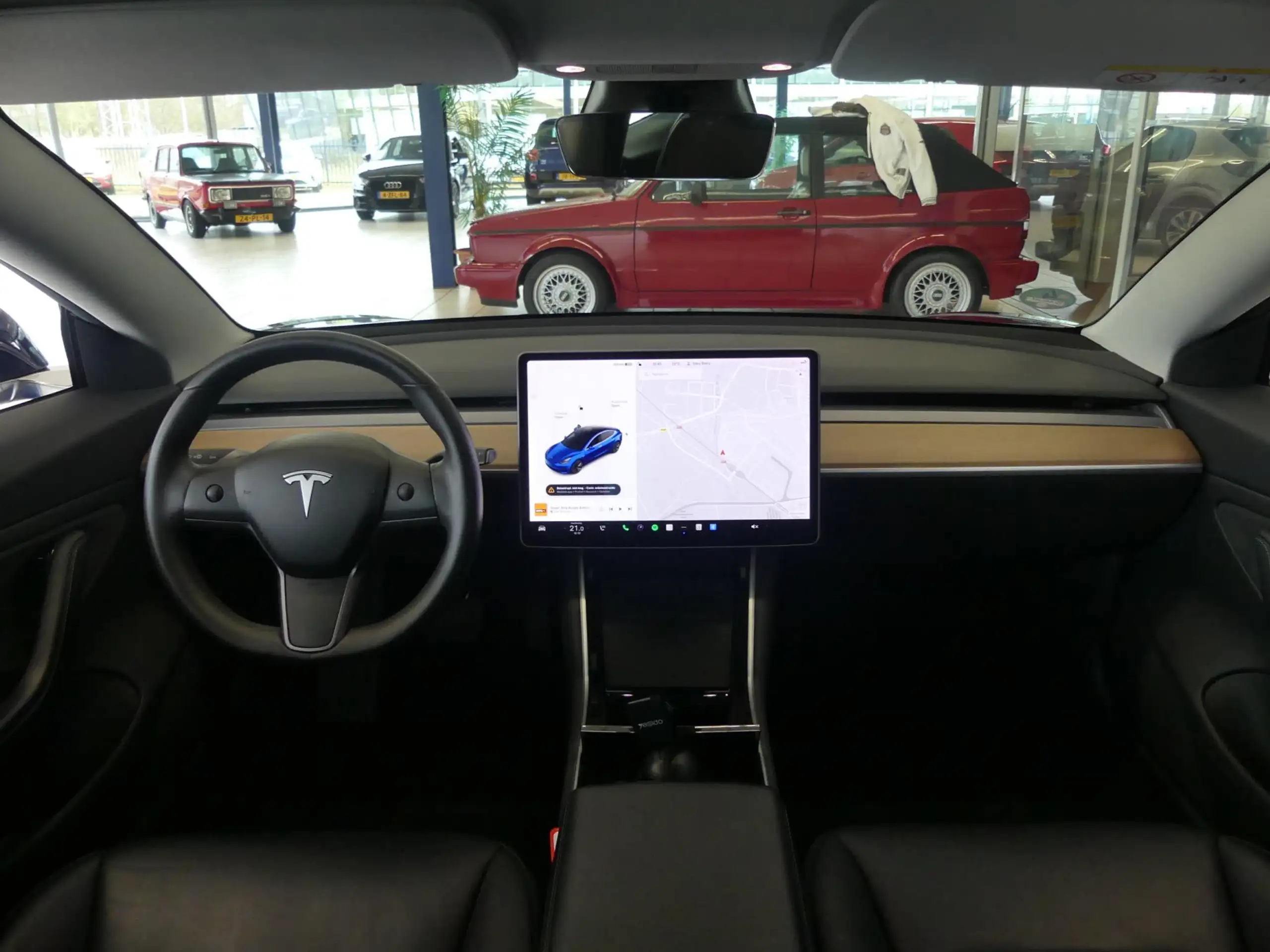 Tesla - Model 3