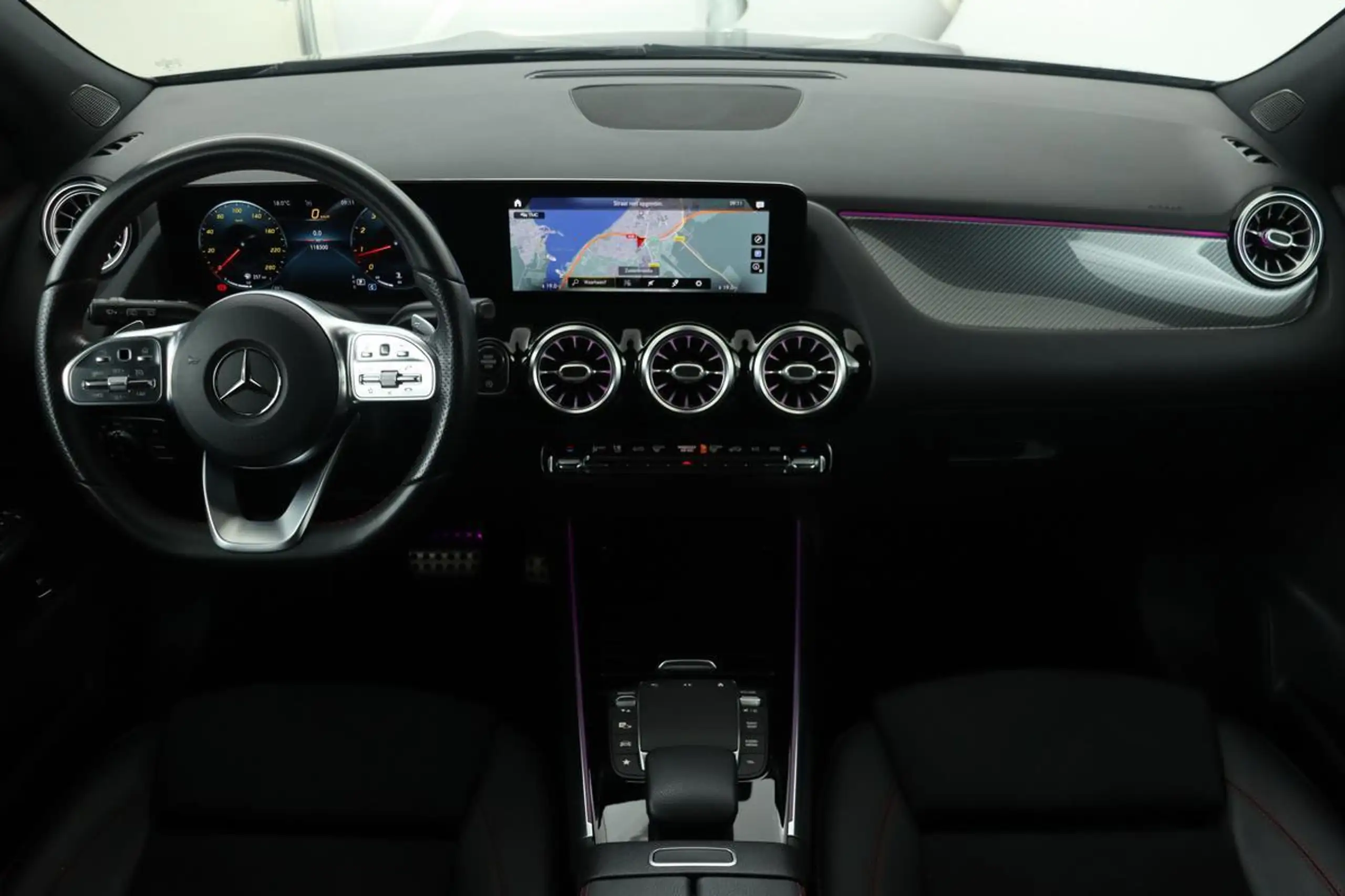 Mercedes-Benz - GLA 200