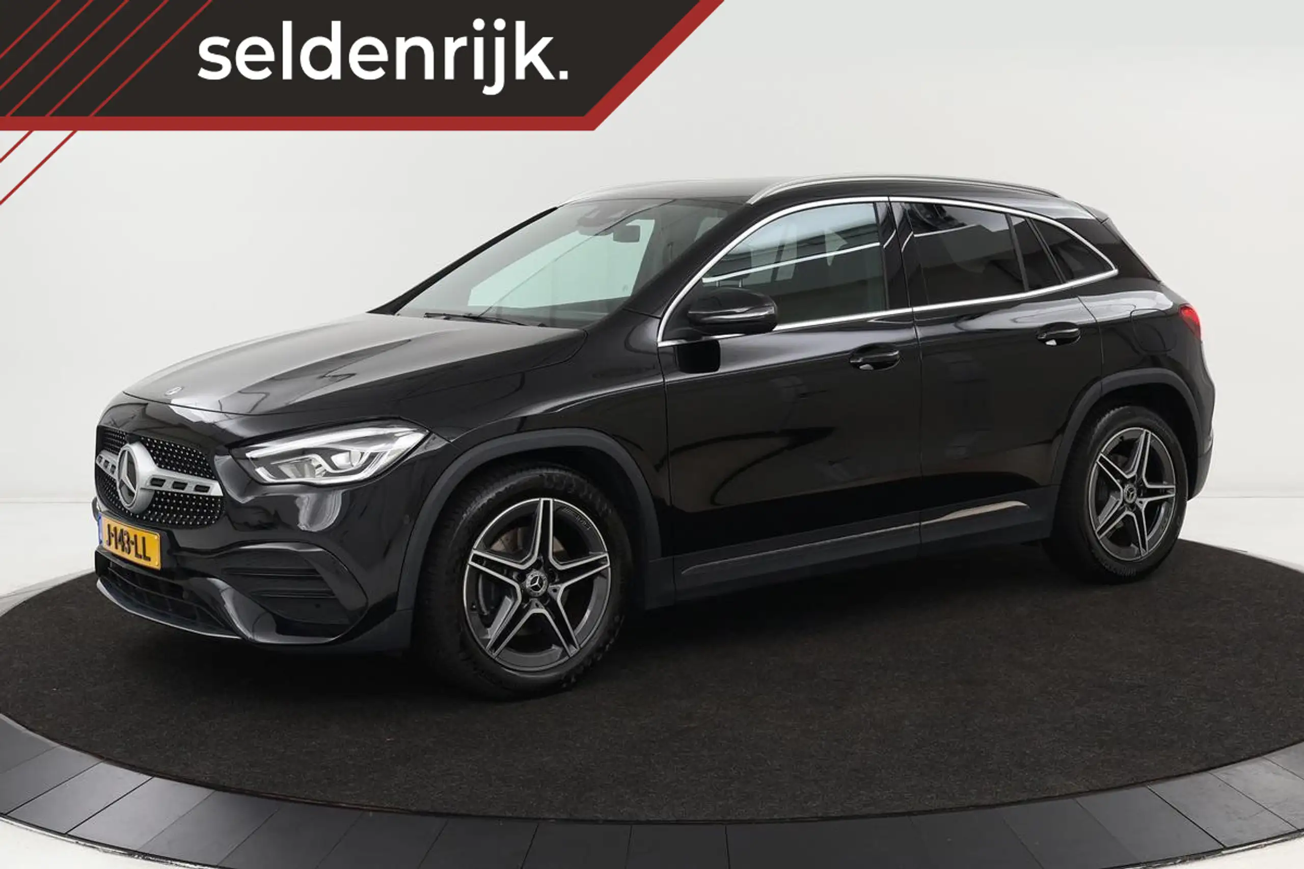 Mercedes-Benz - GLA 200